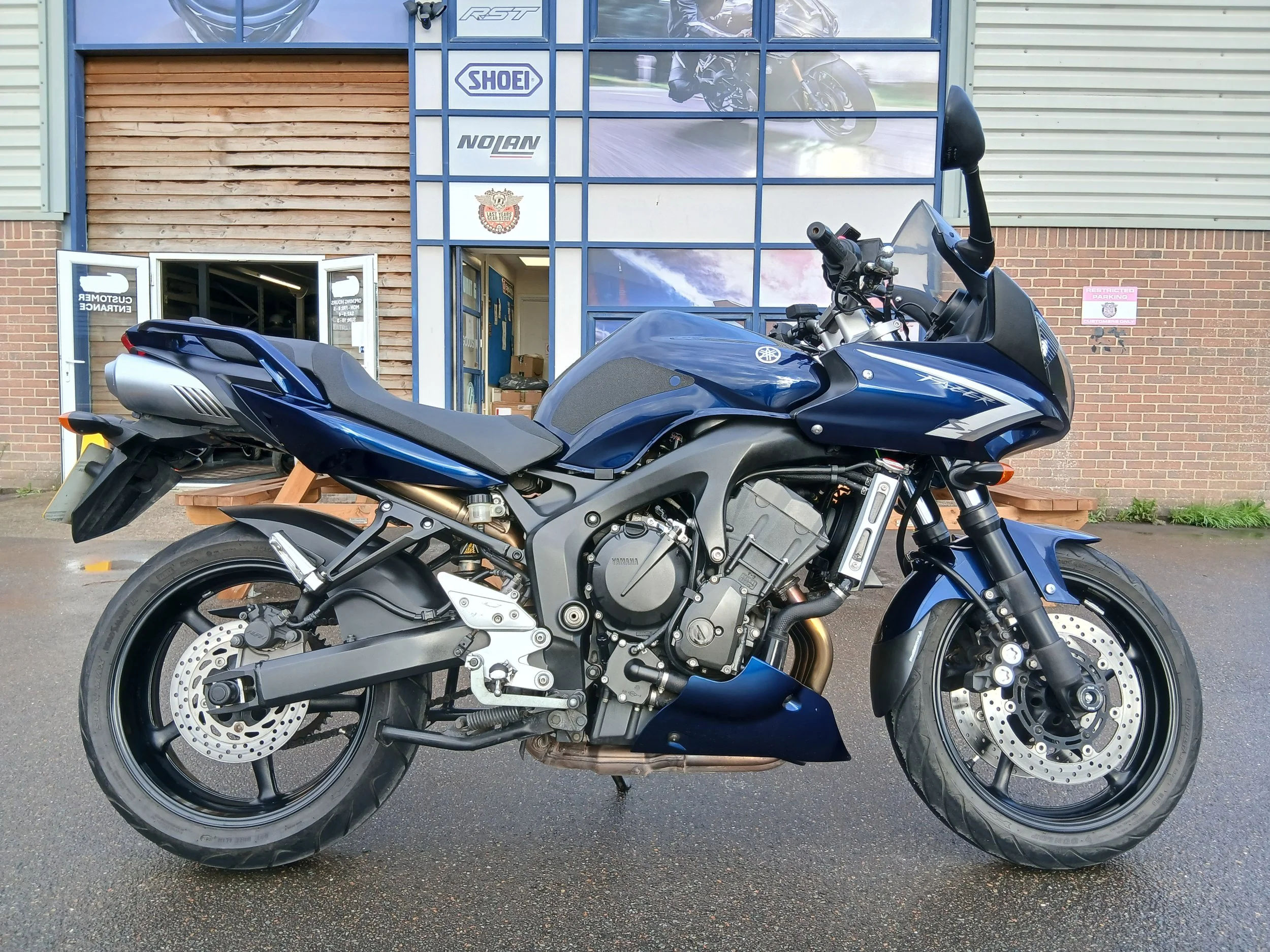 YAMAHA FZ6 S2 2007