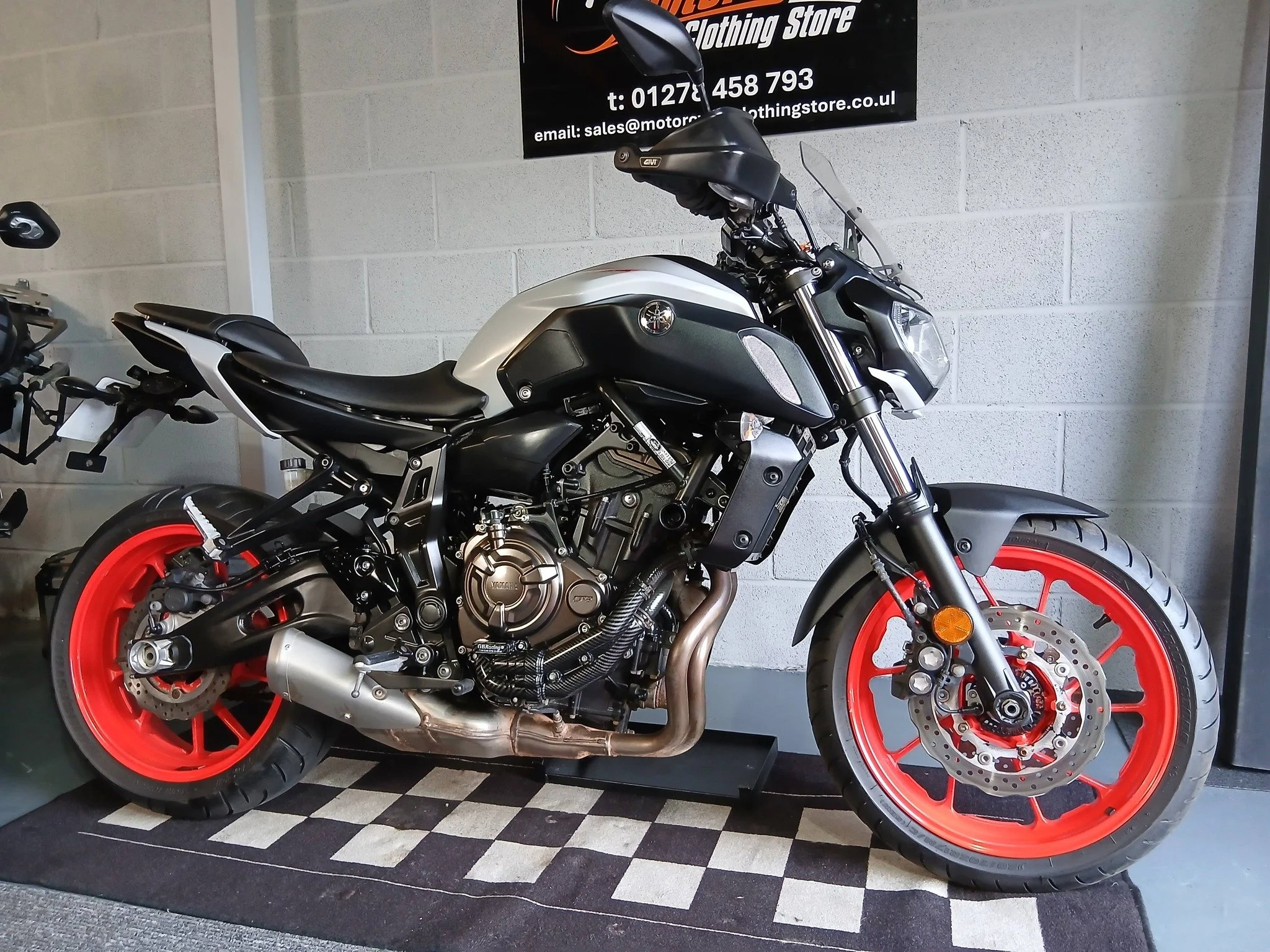 YAMAHA MT07 2019