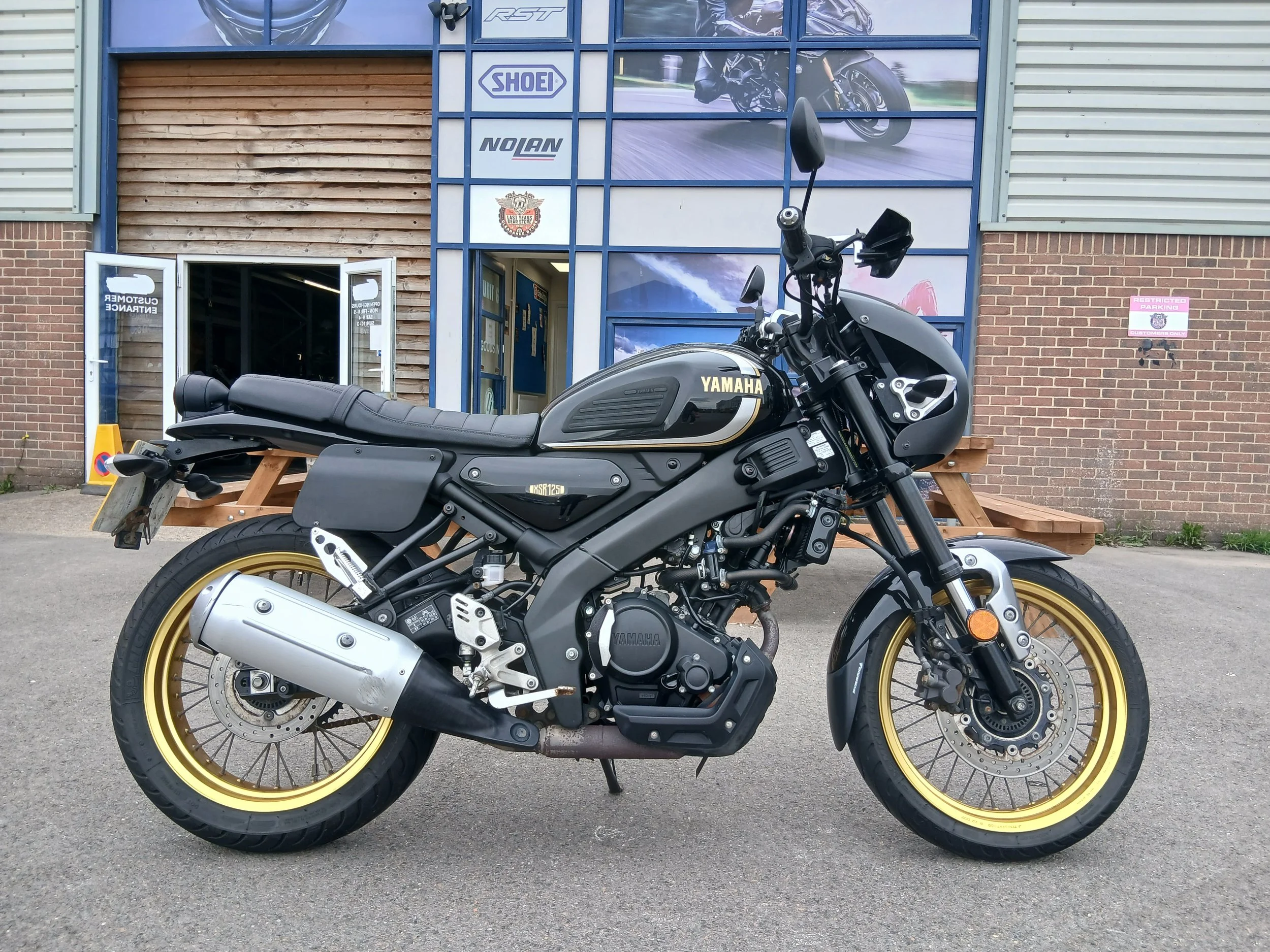 YAMAHA XSR125 2023