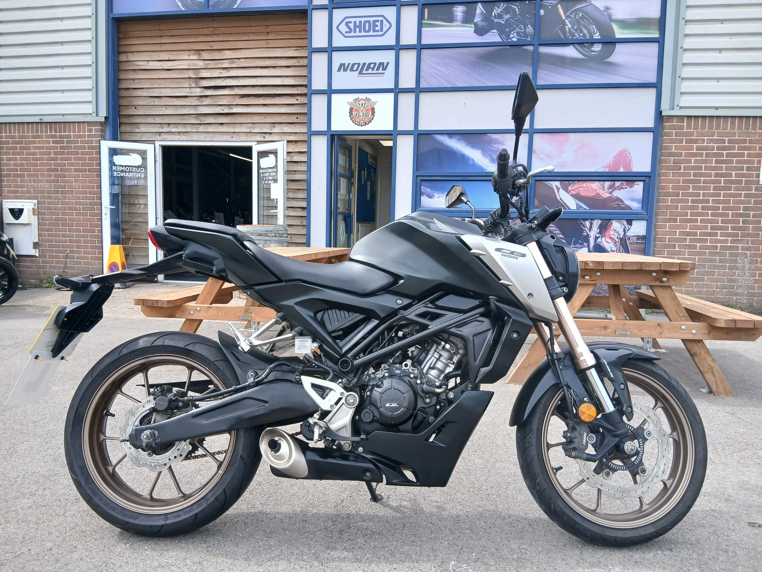 HONDA CB125R 2021