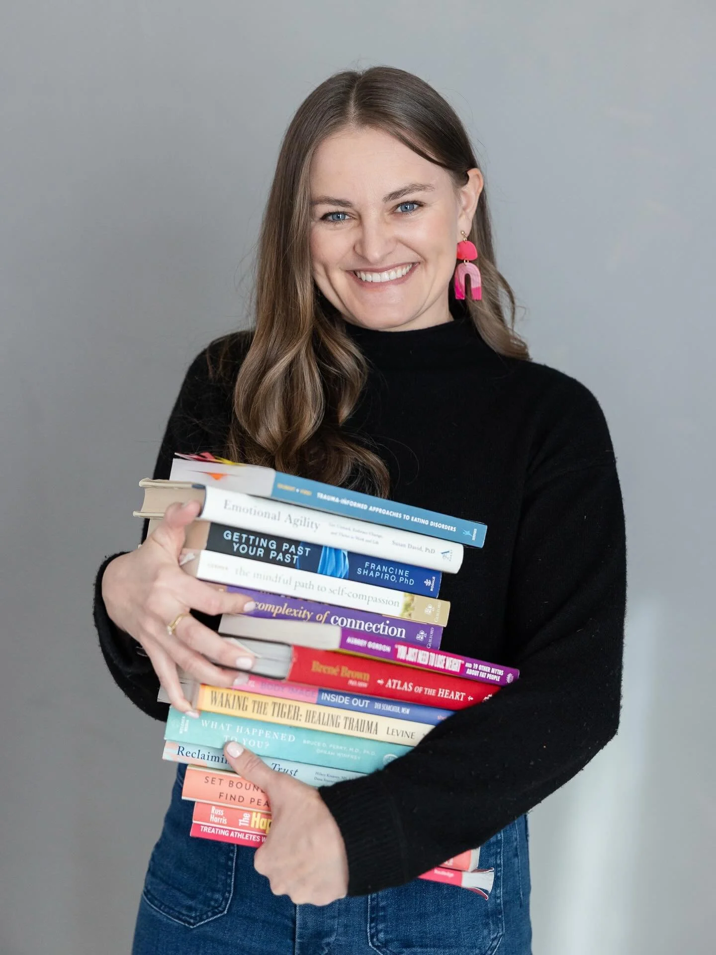 If you know me, you know a passion of mine is consuming books (with a sub-specialty of reading too many at once and only getting through 50% of each, which is OK!!!).

📚Favorite therapy book of 2025: &ldquo;Pure O OCD: Letting Go of Obsessive Though