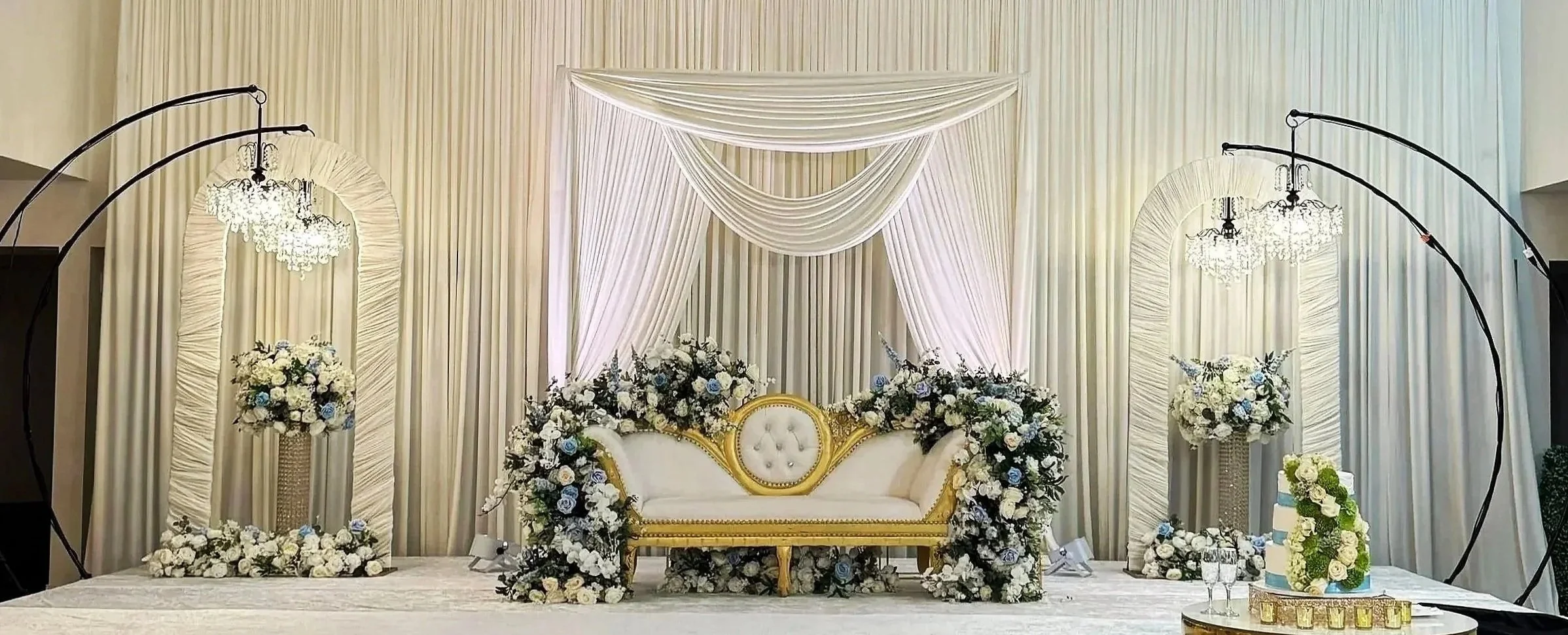Rustic table setting at one of Laurie’s customers wedding.