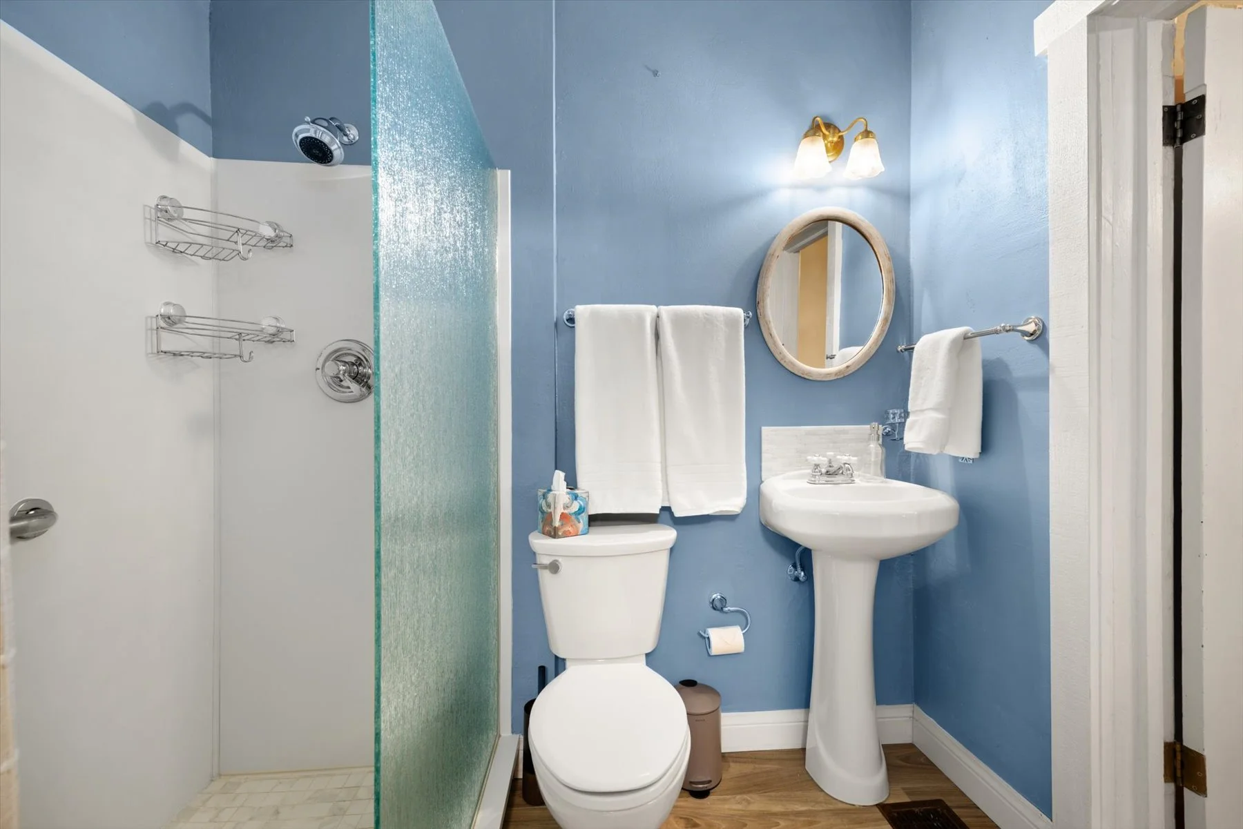 oldhouse - bath01.jpg