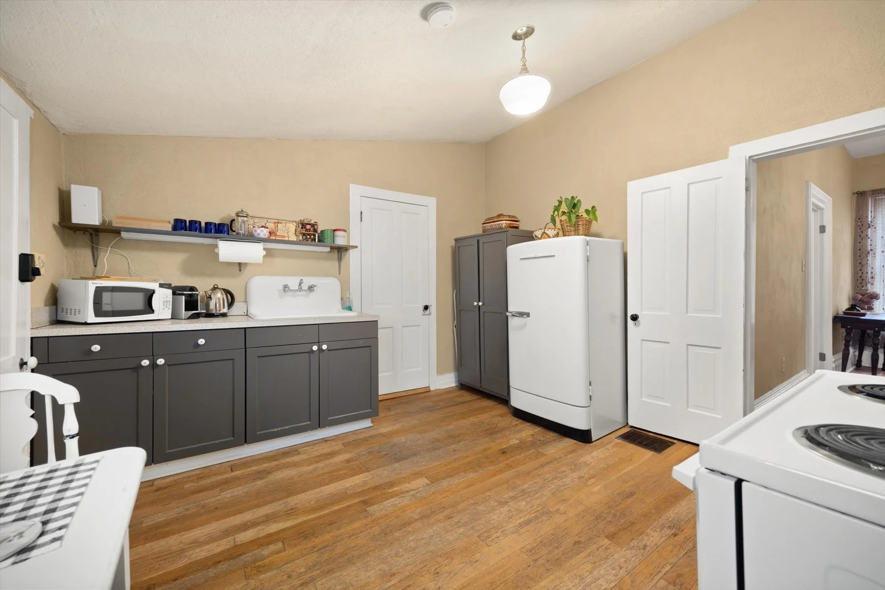 oldhouse - kitchen02.jpg