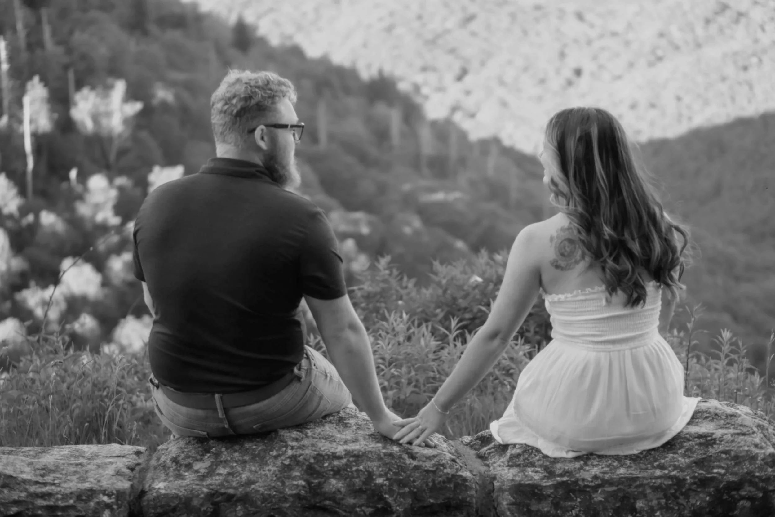 ENGAGMENTS & COUPLES