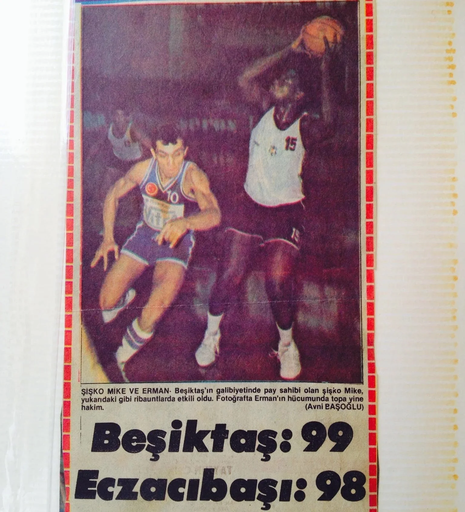 mike-robinson-besiktas-basketball-game-eczacibasi-newspaper.jpg
