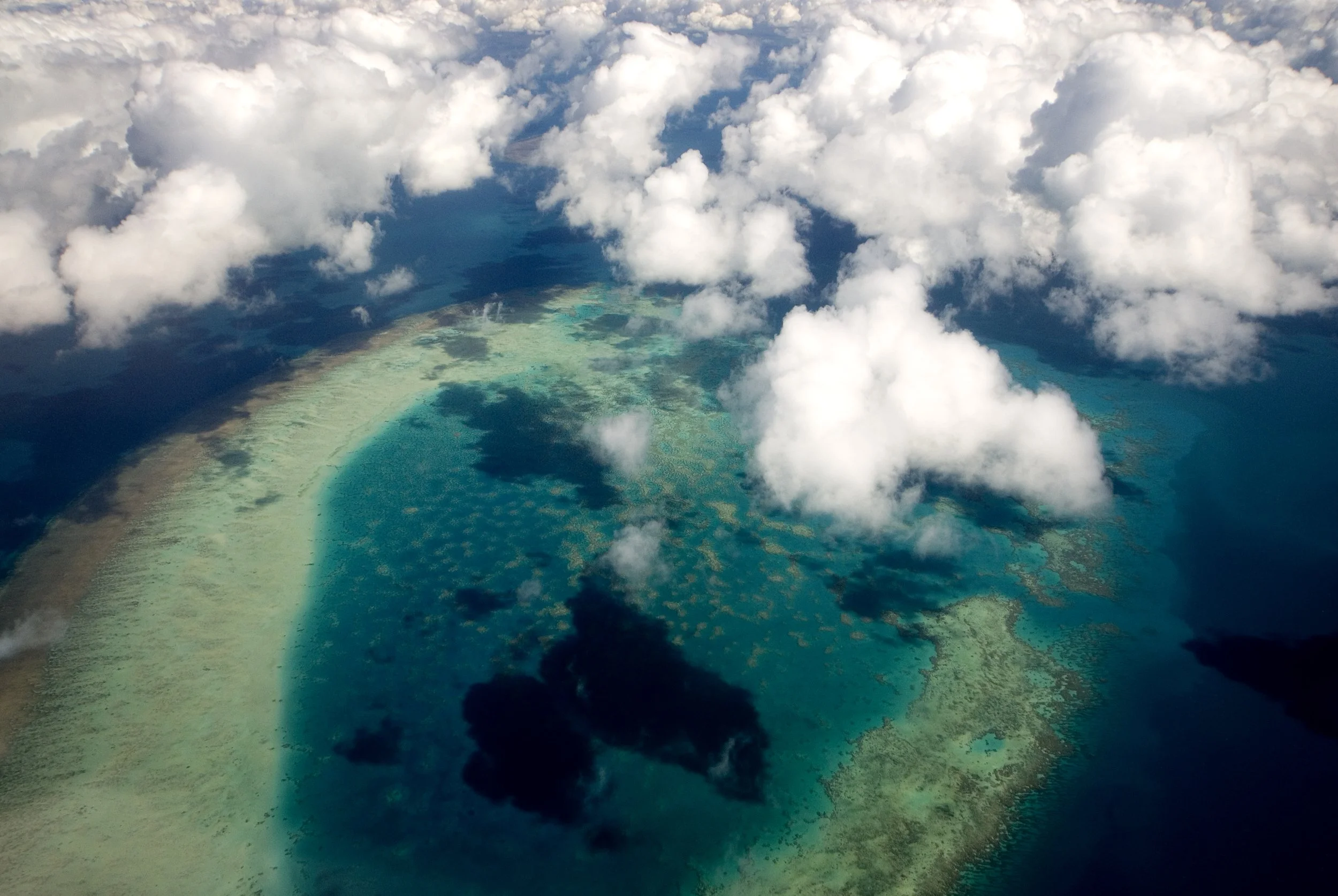 mg_05242009_greatbarrierreef-aerial.jpg