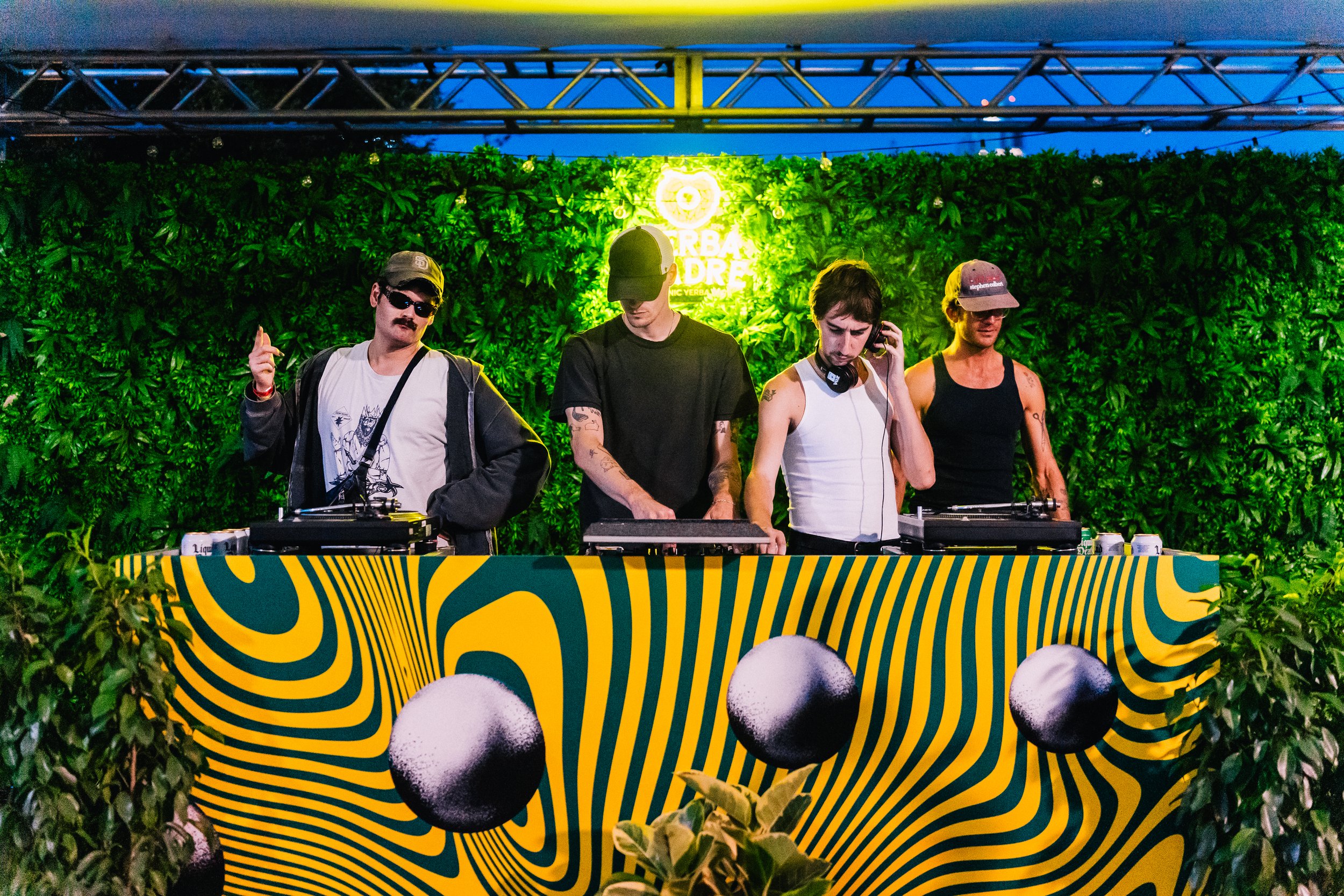 DJ STAGE_3_by daniel_cavazos.jpg