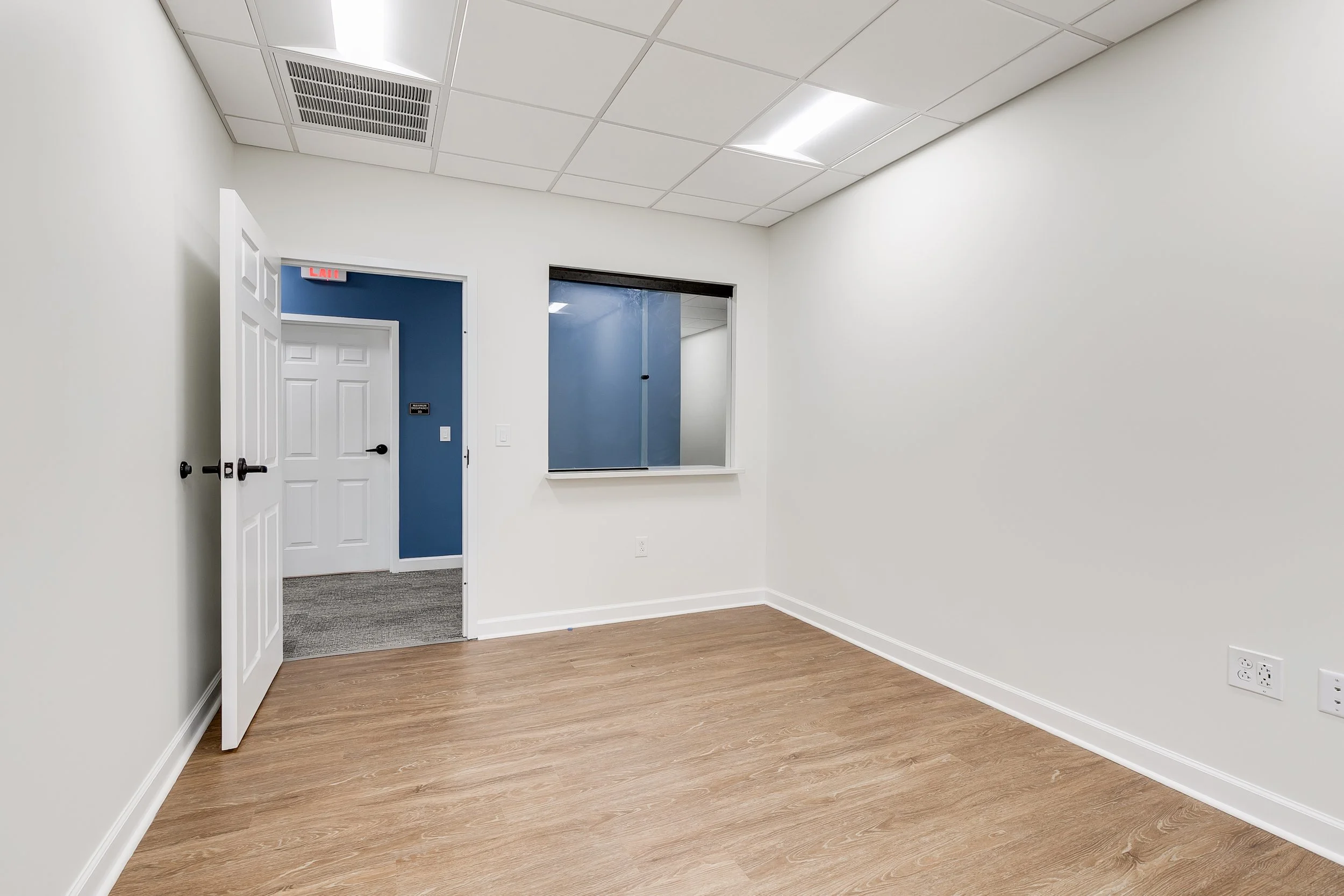 6922 Forest Hill Ave (37 of 48).jpg