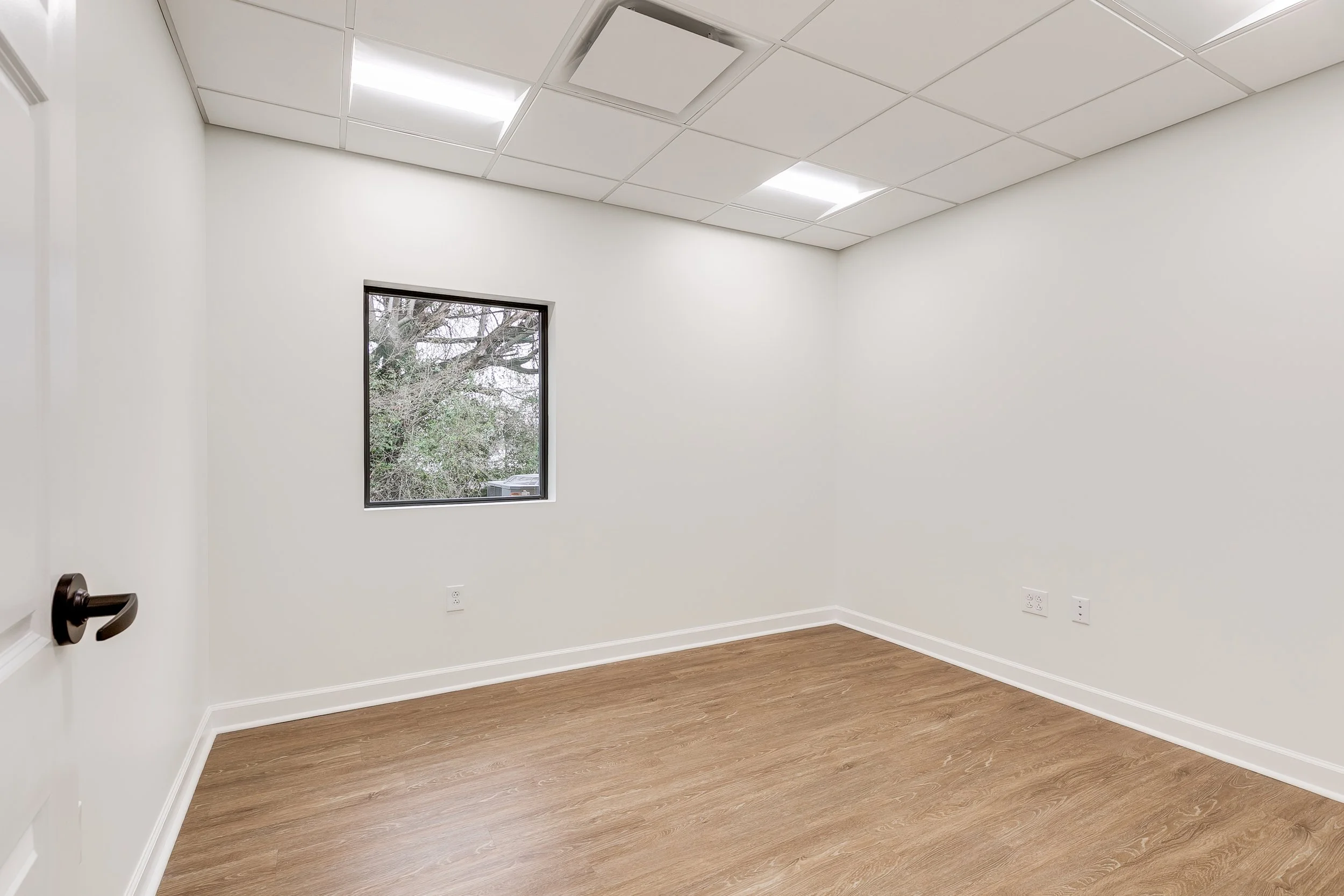 6922 Forest Hill Ave (18 of 48).jpg