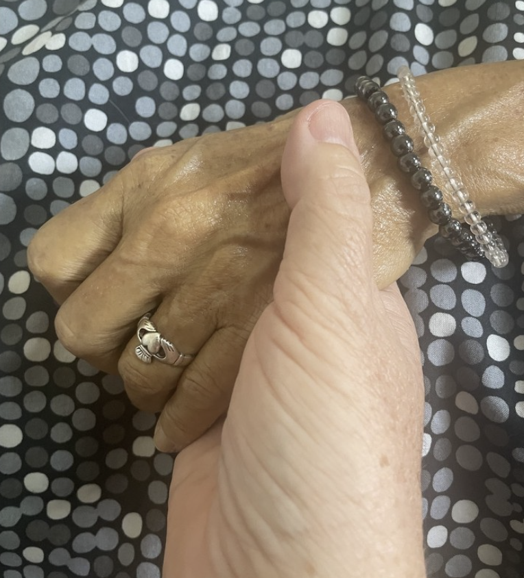 Death Doulas and How They Can Be a Benefit