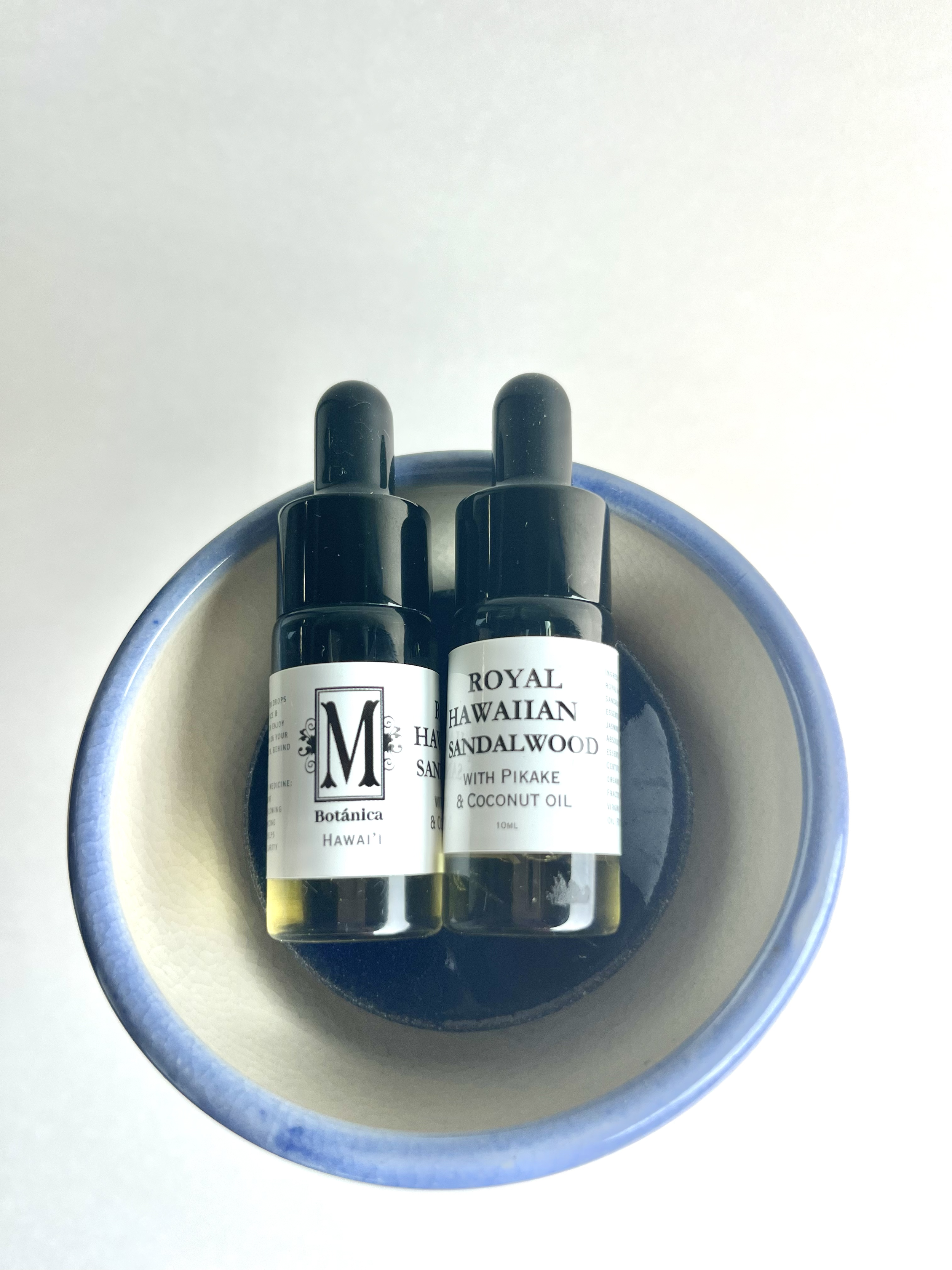 Royal Hawaiian Sandalwood with Pikake Jasmine oil glass dropper