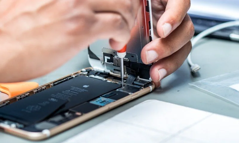 Mobile Phone Repair Service – Home Visit & In-Store Repairs