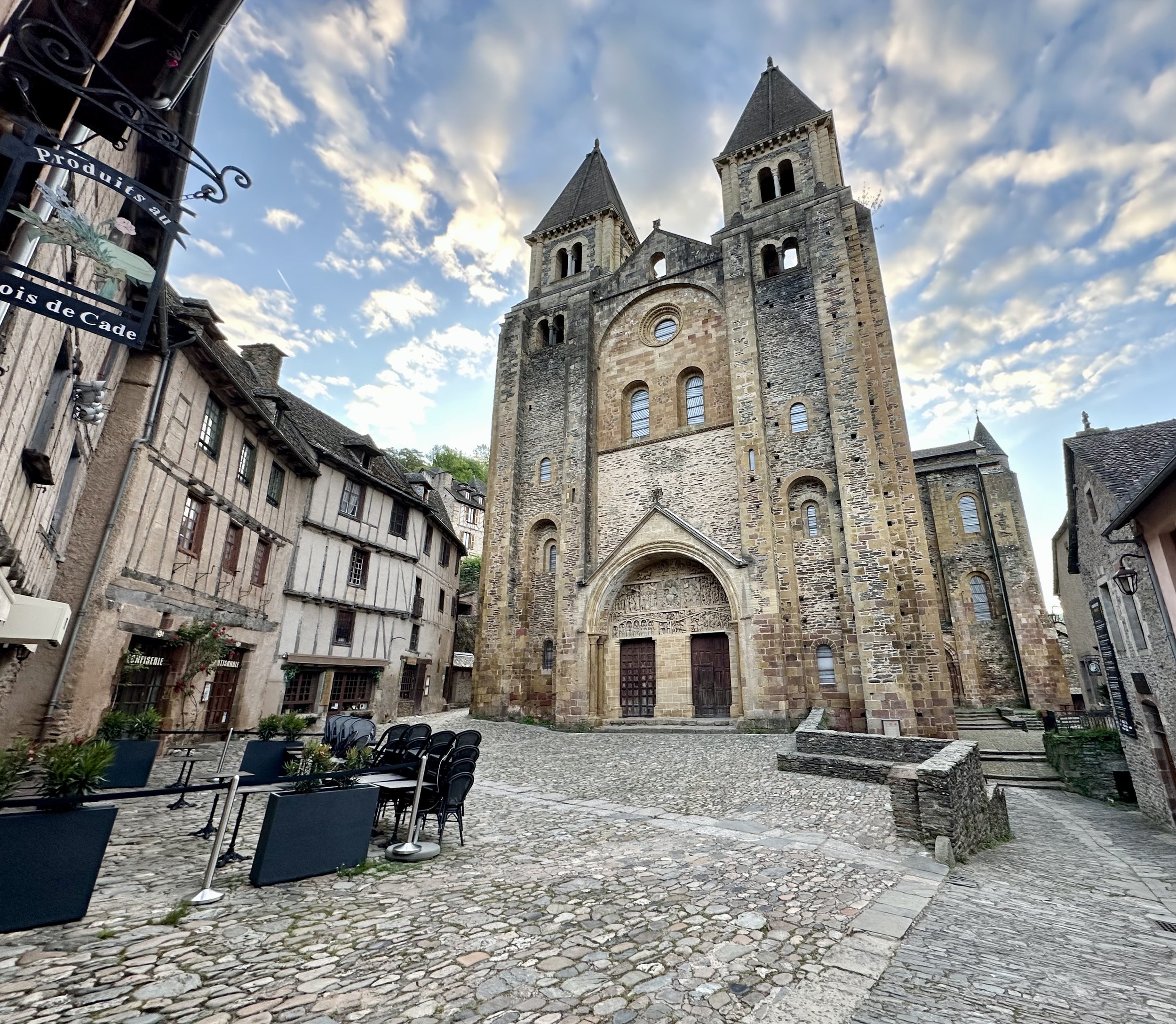 Conques and the Windows of Pierre Soulages: Learning to See Differently