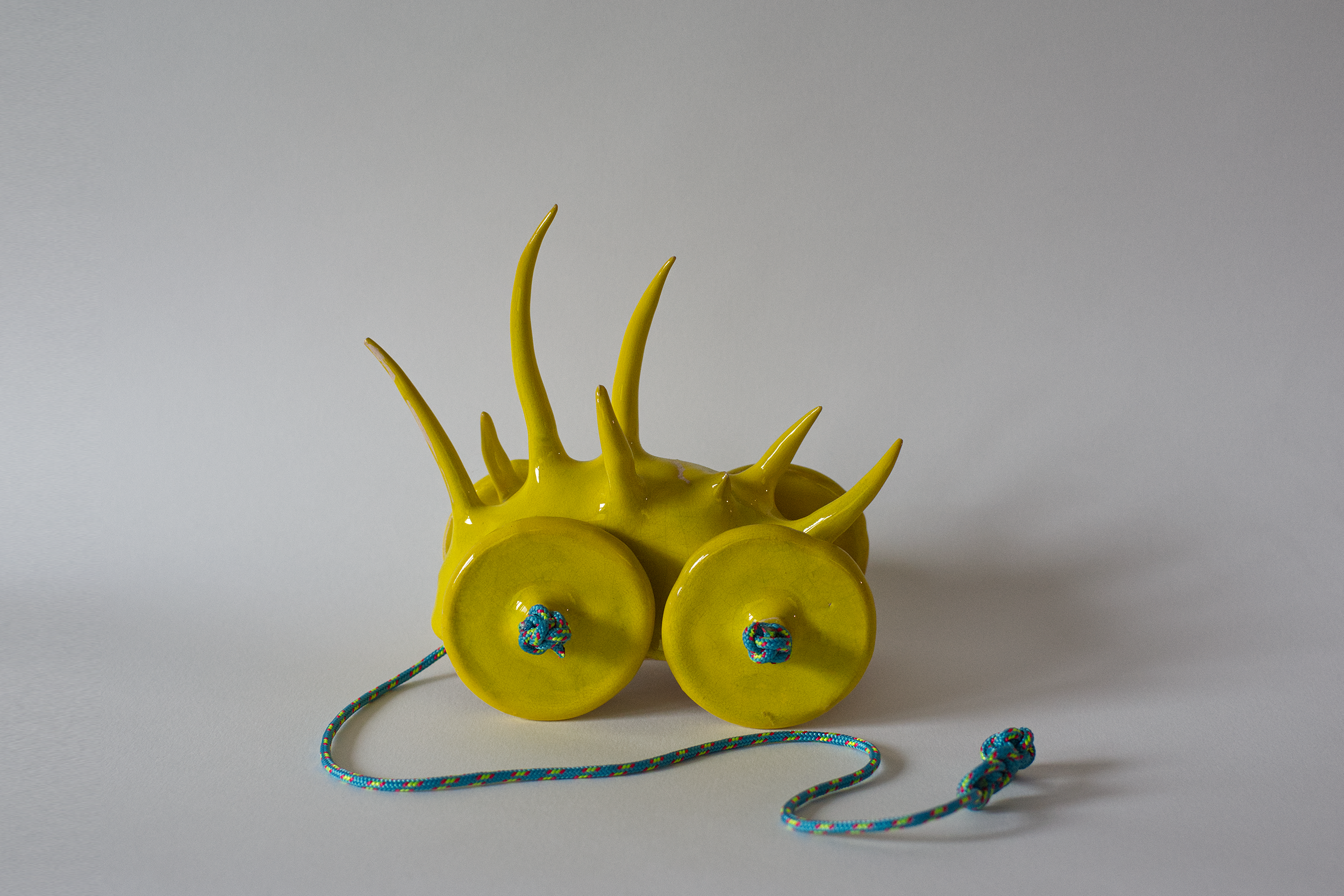 Yellow car - Ceramic 13x15cm