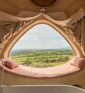 Bespoke Nature Retreats – A physical sanctuary for profound transformation Italy and US.