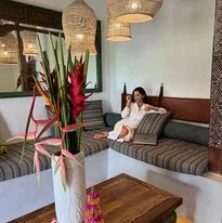 Comfortable, confidential online therapy for lawyers and politicians.