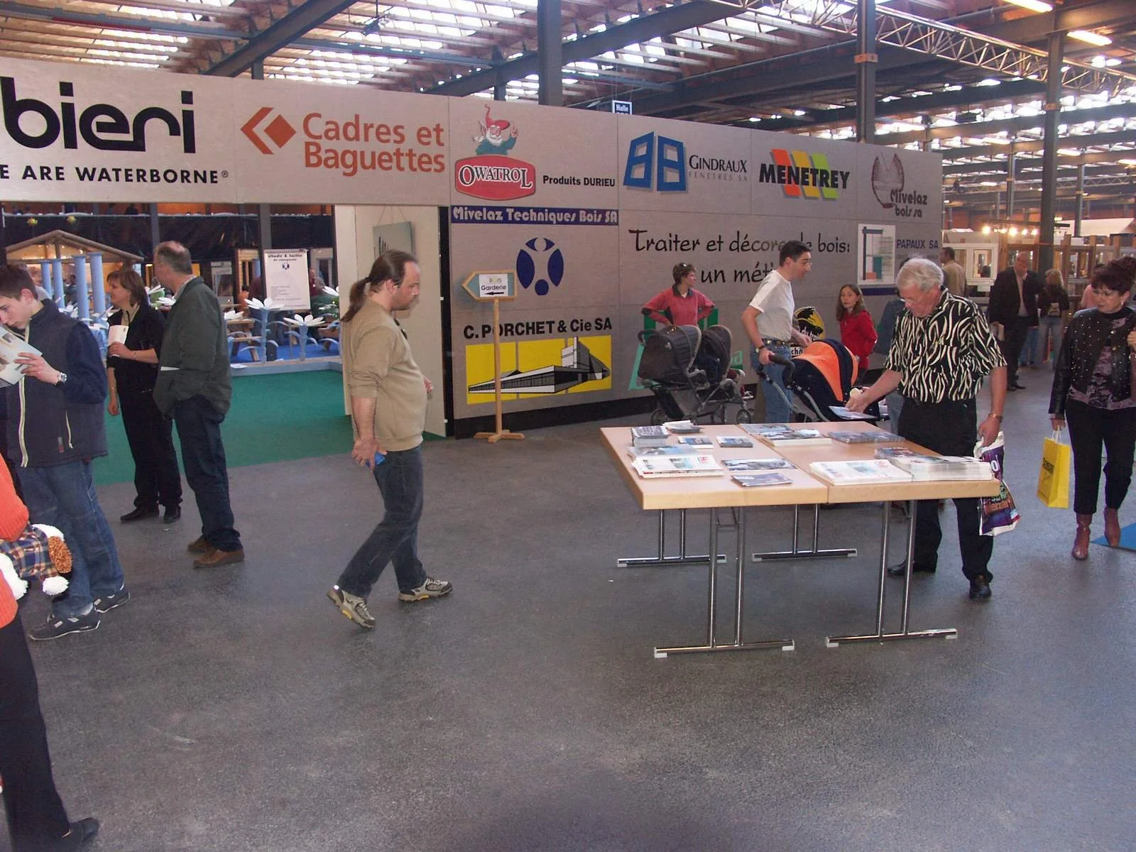 2__stand_gprb_au_salon_bois_du_18-20_mars_2005_a_bulle.jpg
