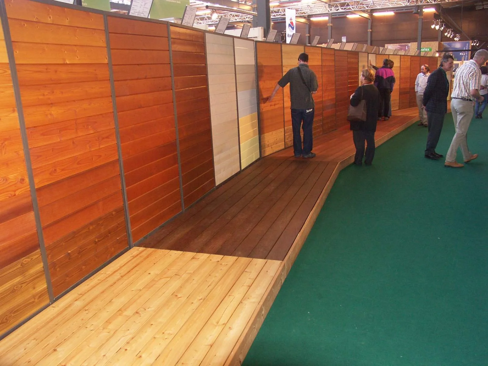 17__stand_traitement_des_facade_en_bois.jpg