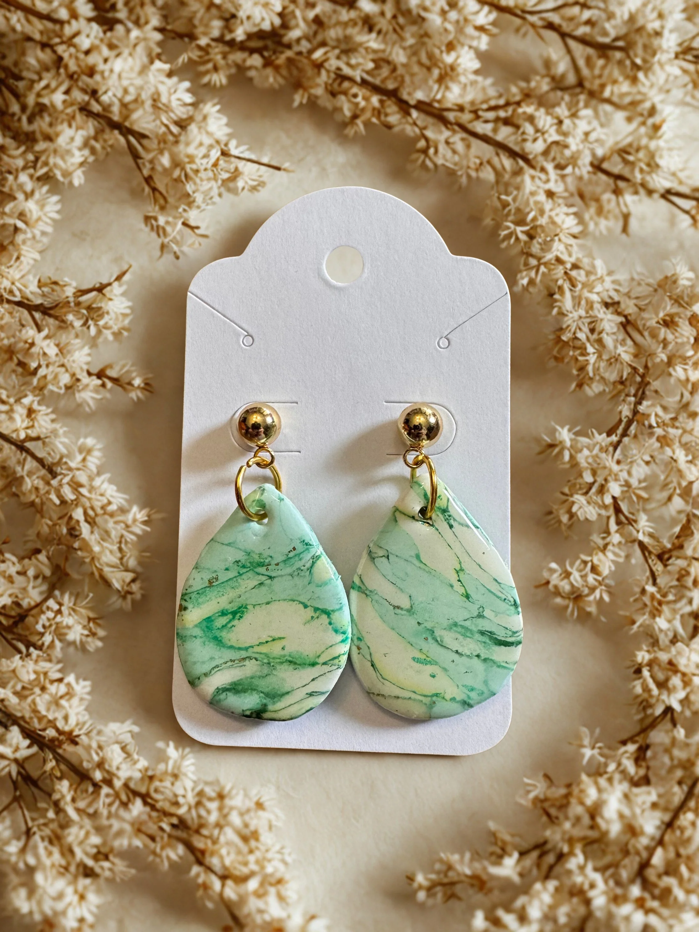 Multi Green Flat Dangle