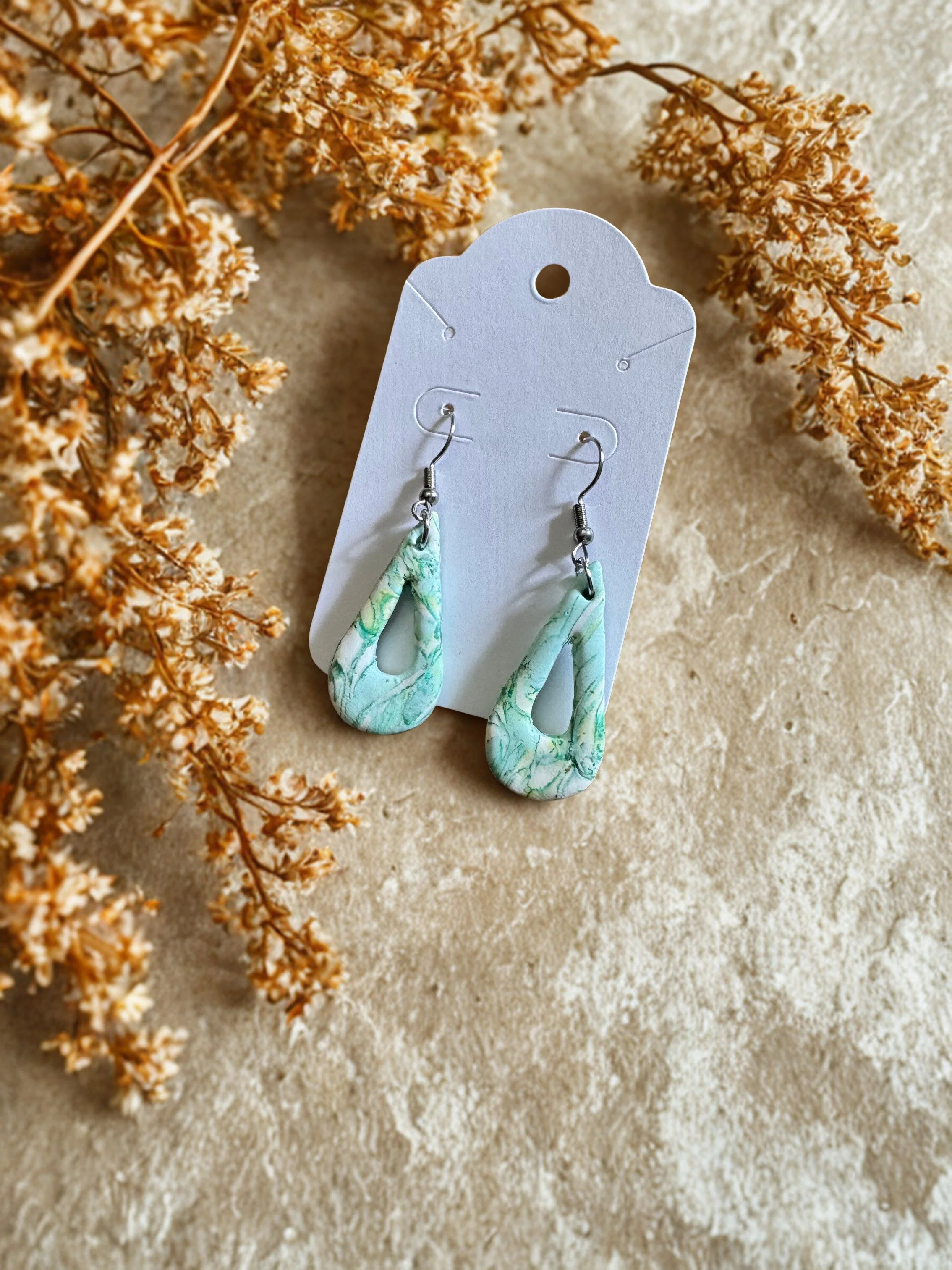 Muti Green Twist Dangle