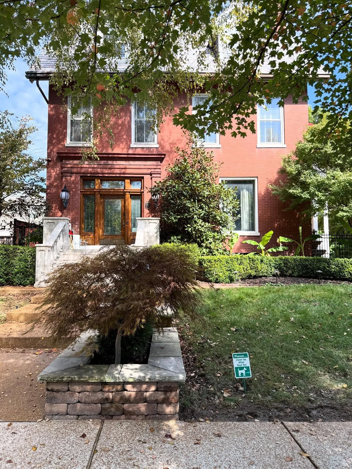 Dramatic and amazing Compton Heights estate sale this weekend by MoMo Estate Sales 🏷️ 4 floors plus amazing sunroom 🌞 Link in bio with details and hundreds of photos!