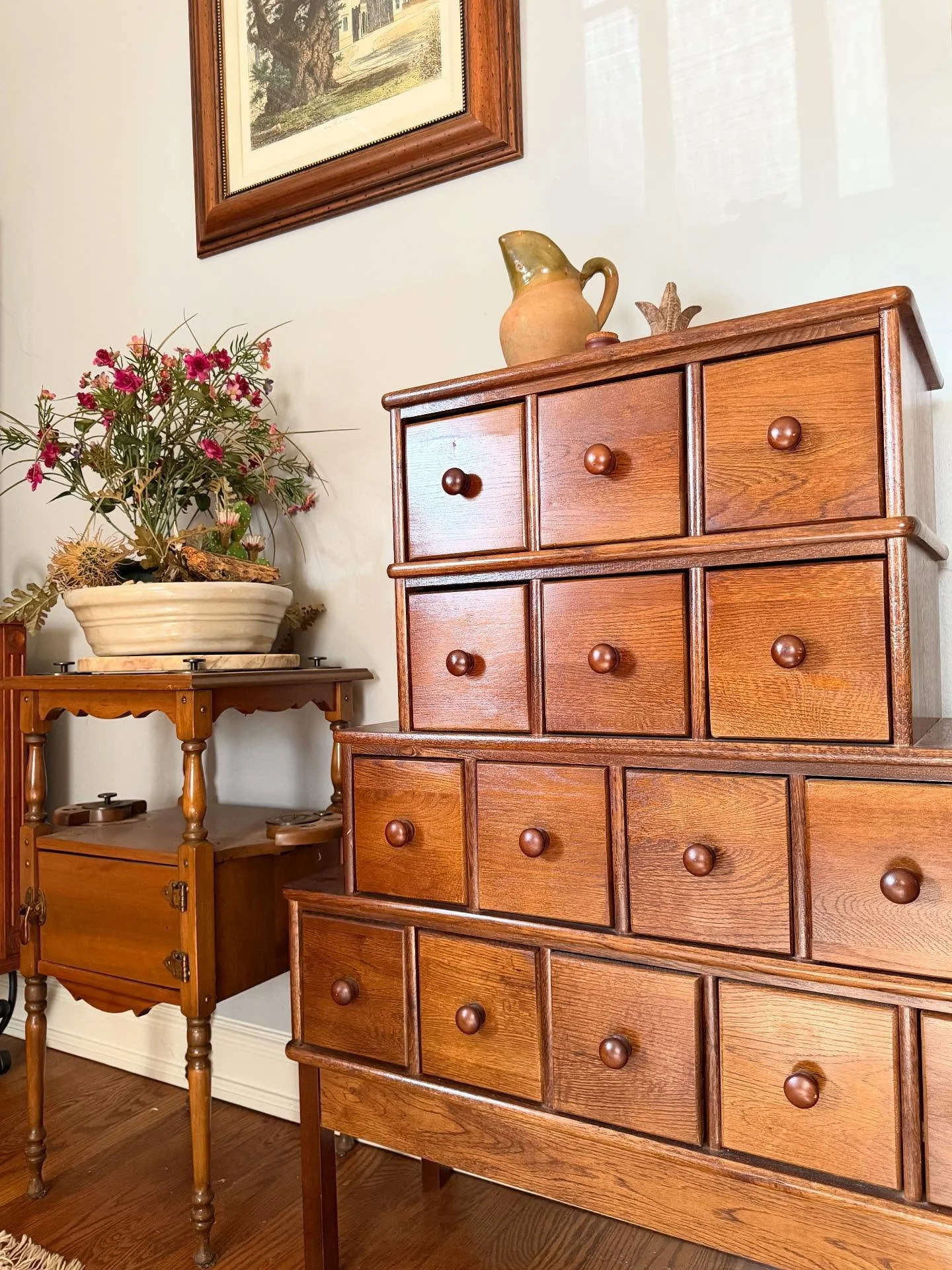 Calling all granny core / cottage core girlies! We have the cutest Oakland estate sale this weekend 🏡 More pics and details on @estatesalesnet under MoMo estate sales 🤍