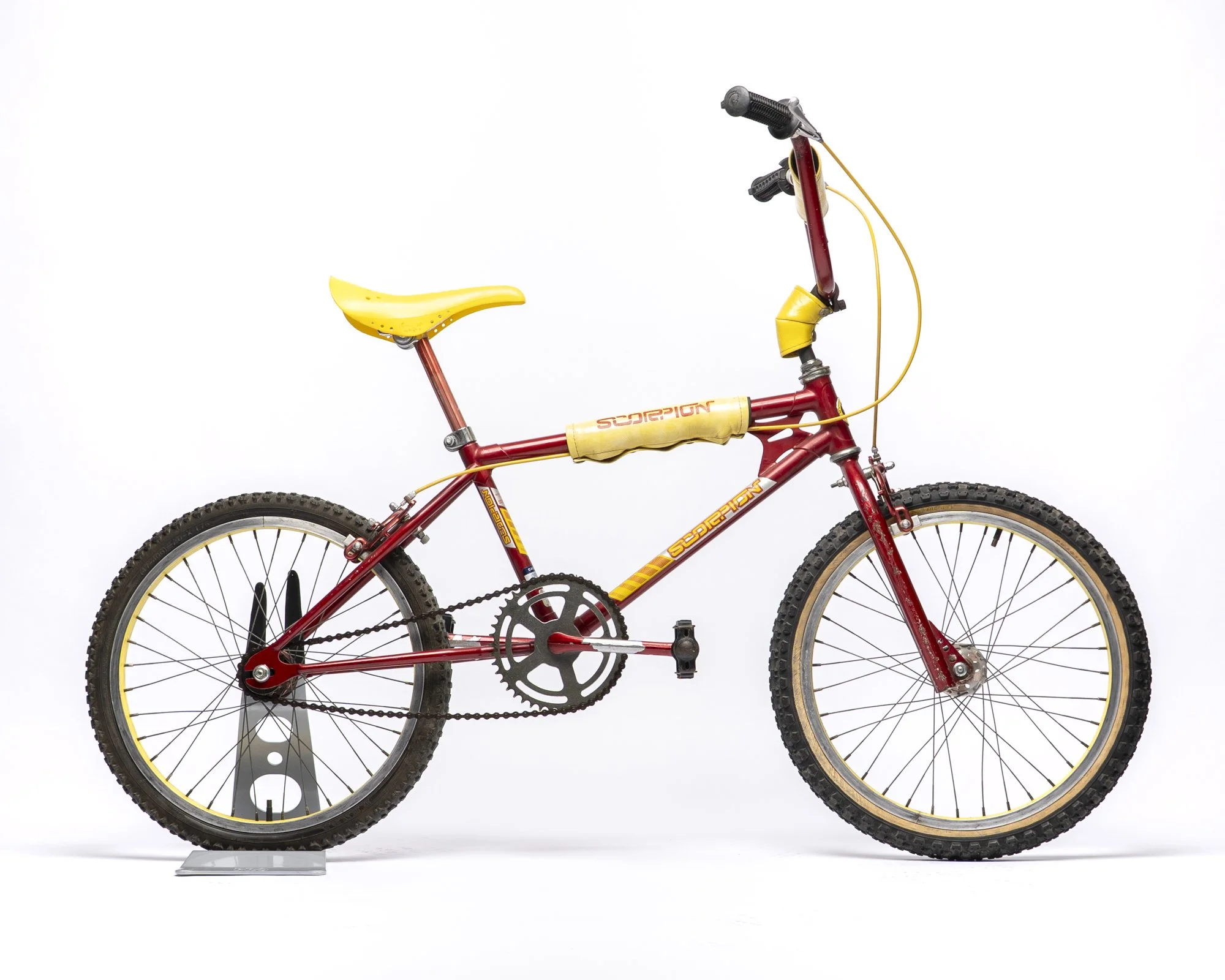 82 Scorpion SX