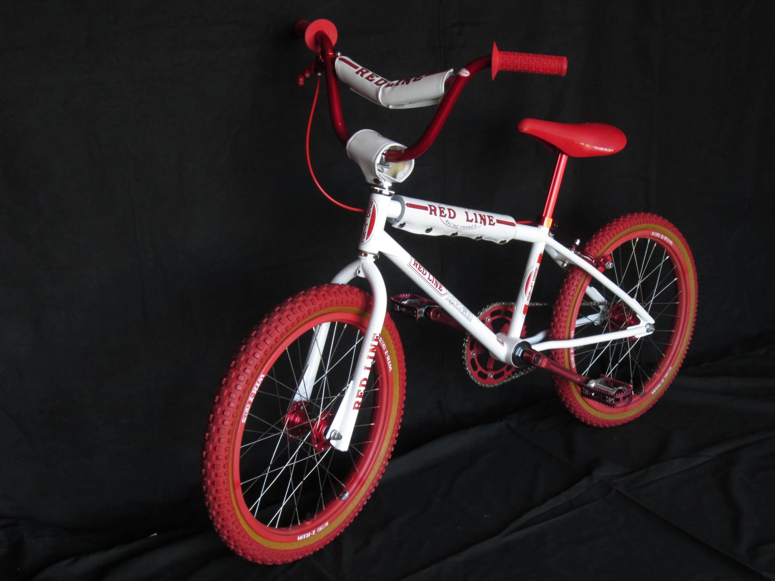1980 Redline - white/red