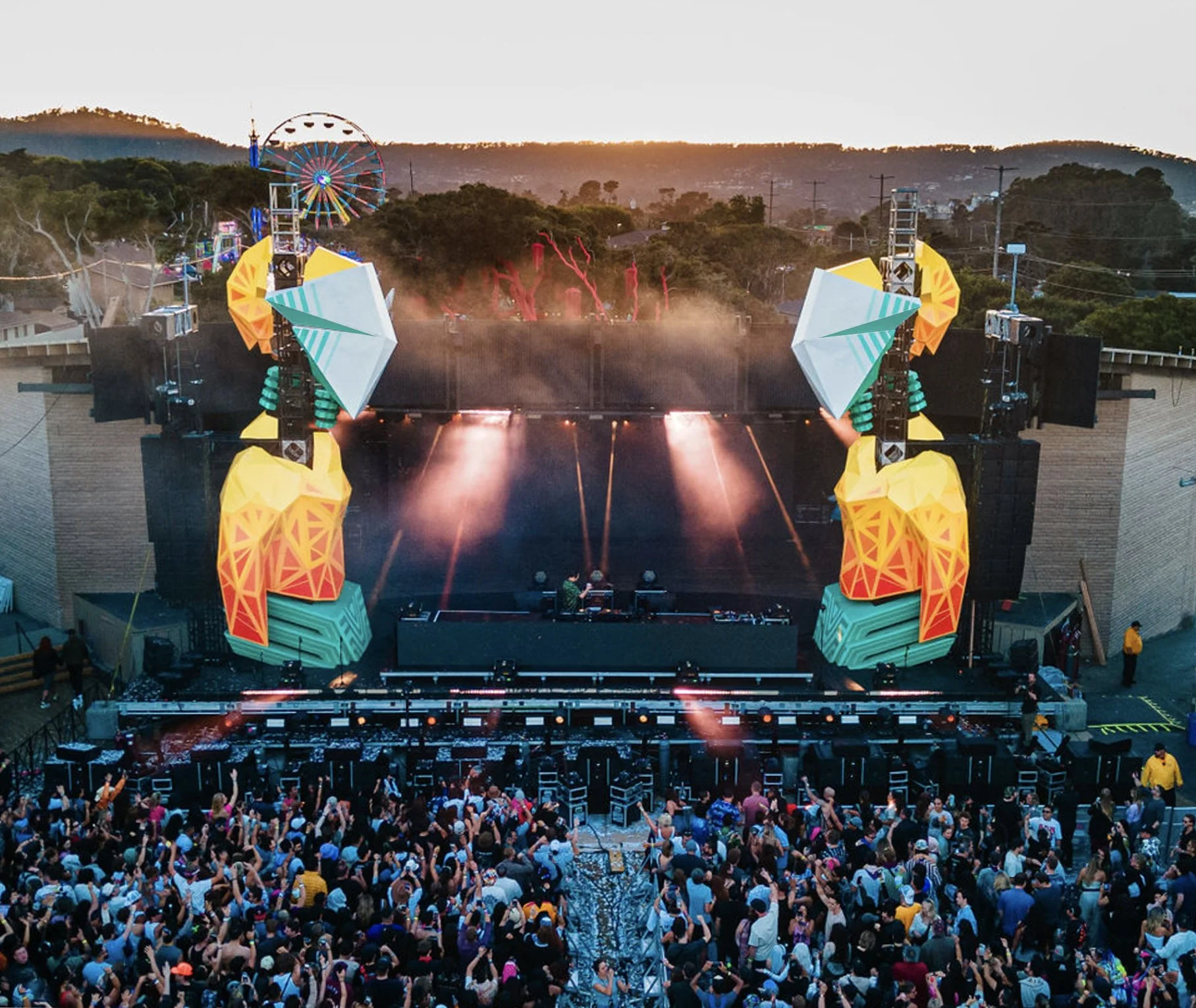 Worlds Away Main Stage