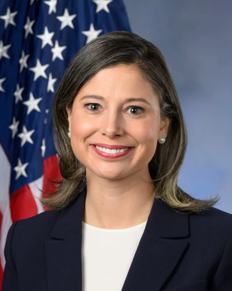 Maggie Goodlander Headshot