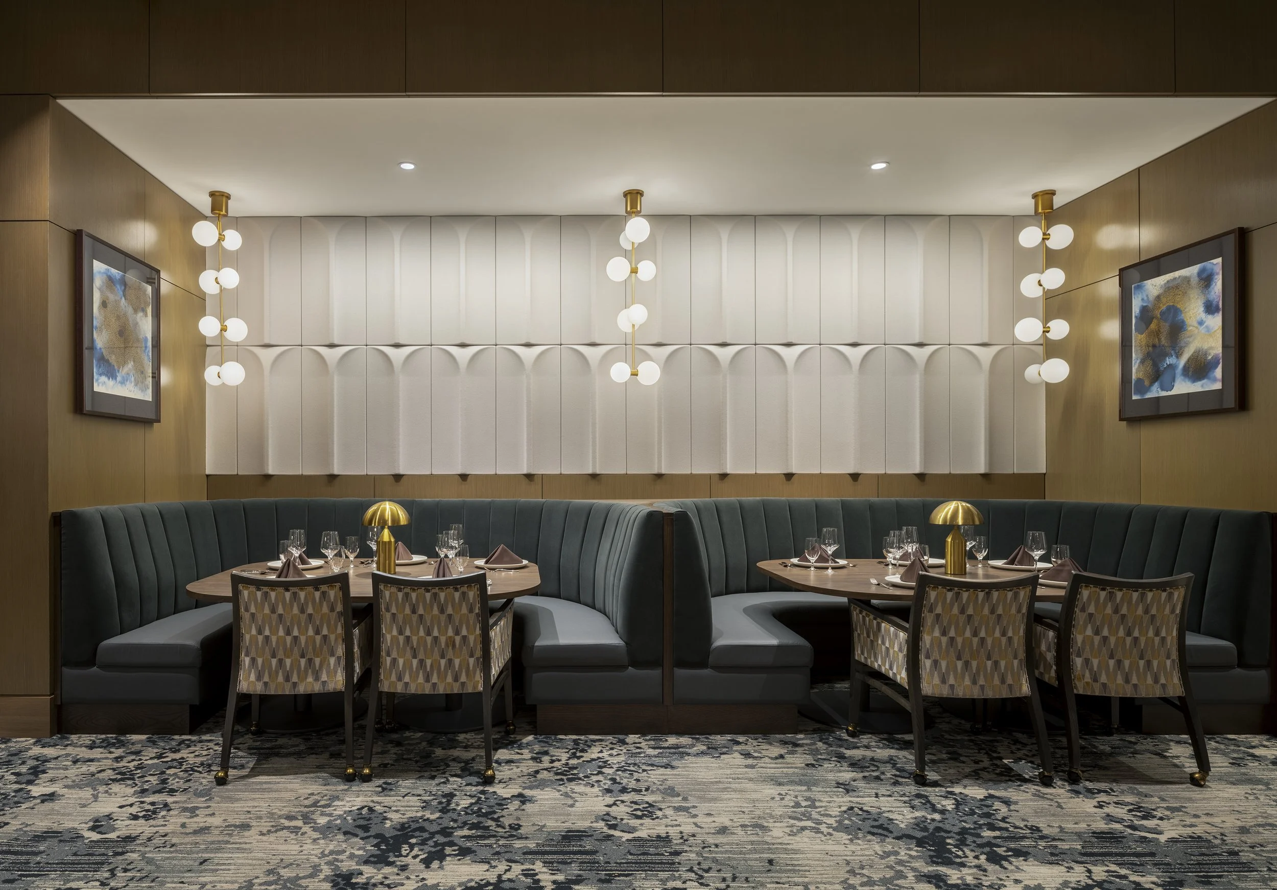 10-Royal Oaks - Inspirata Pointe_Photo Int Dining Azul 3_Copyright Mike Kelley.jpg