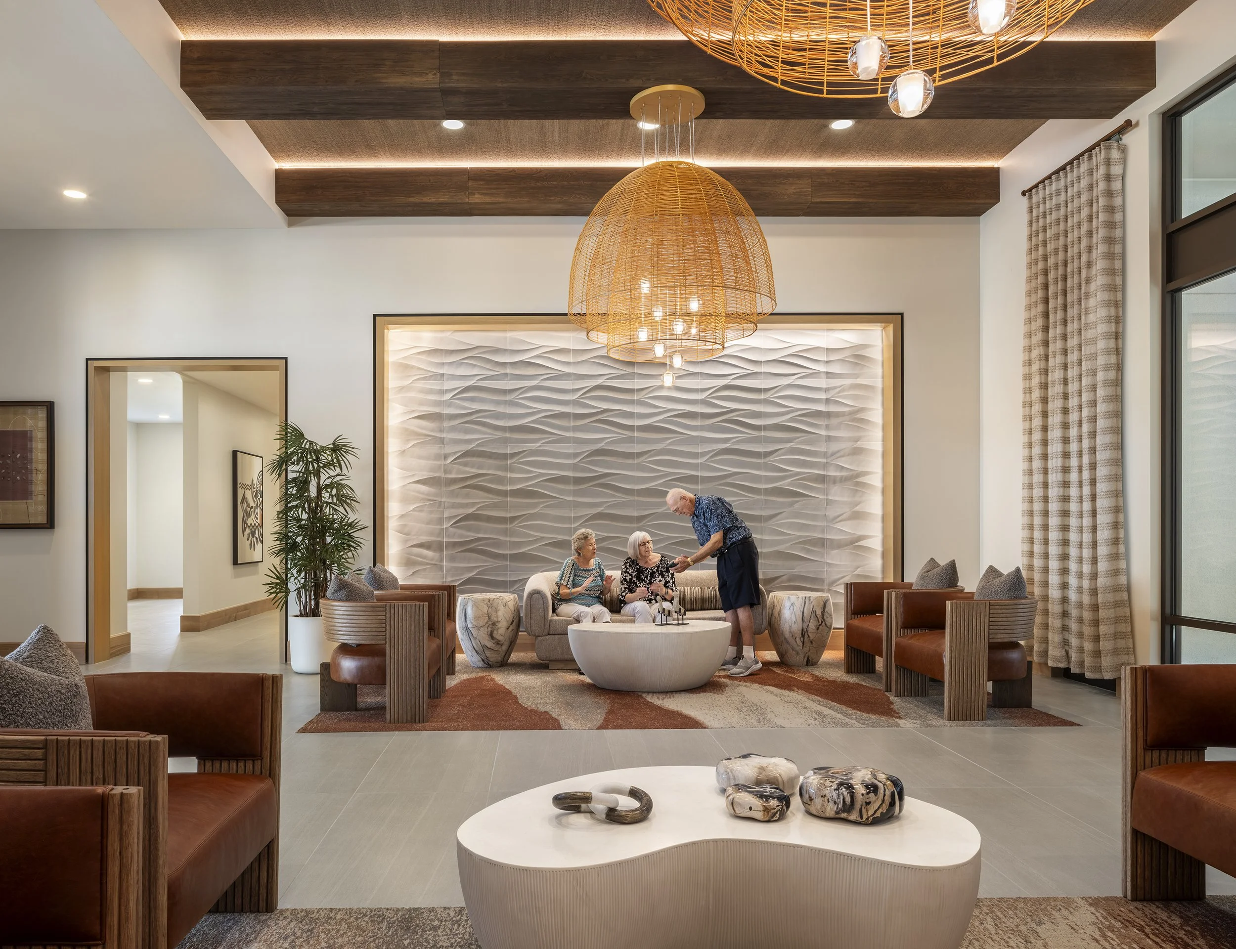 03-Royal Oaks - Inspirata Pointe_Photo Int Lobby w People_Copyright Mike Kelley.jpg