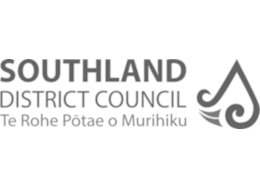 Southland District Council logo with text in English and Māori