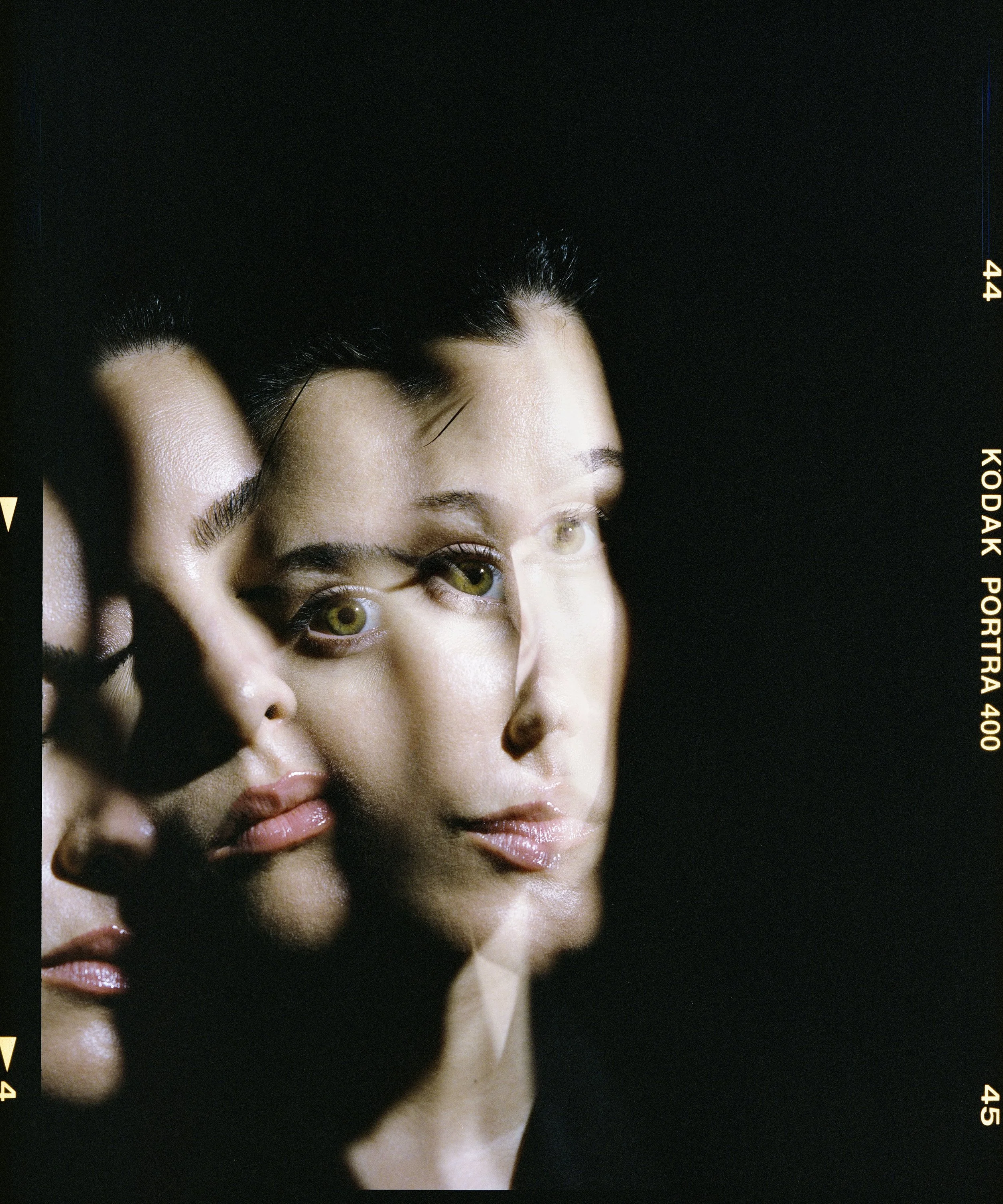 multi expo para genesis bienal_1 (2) copia 3.jpg