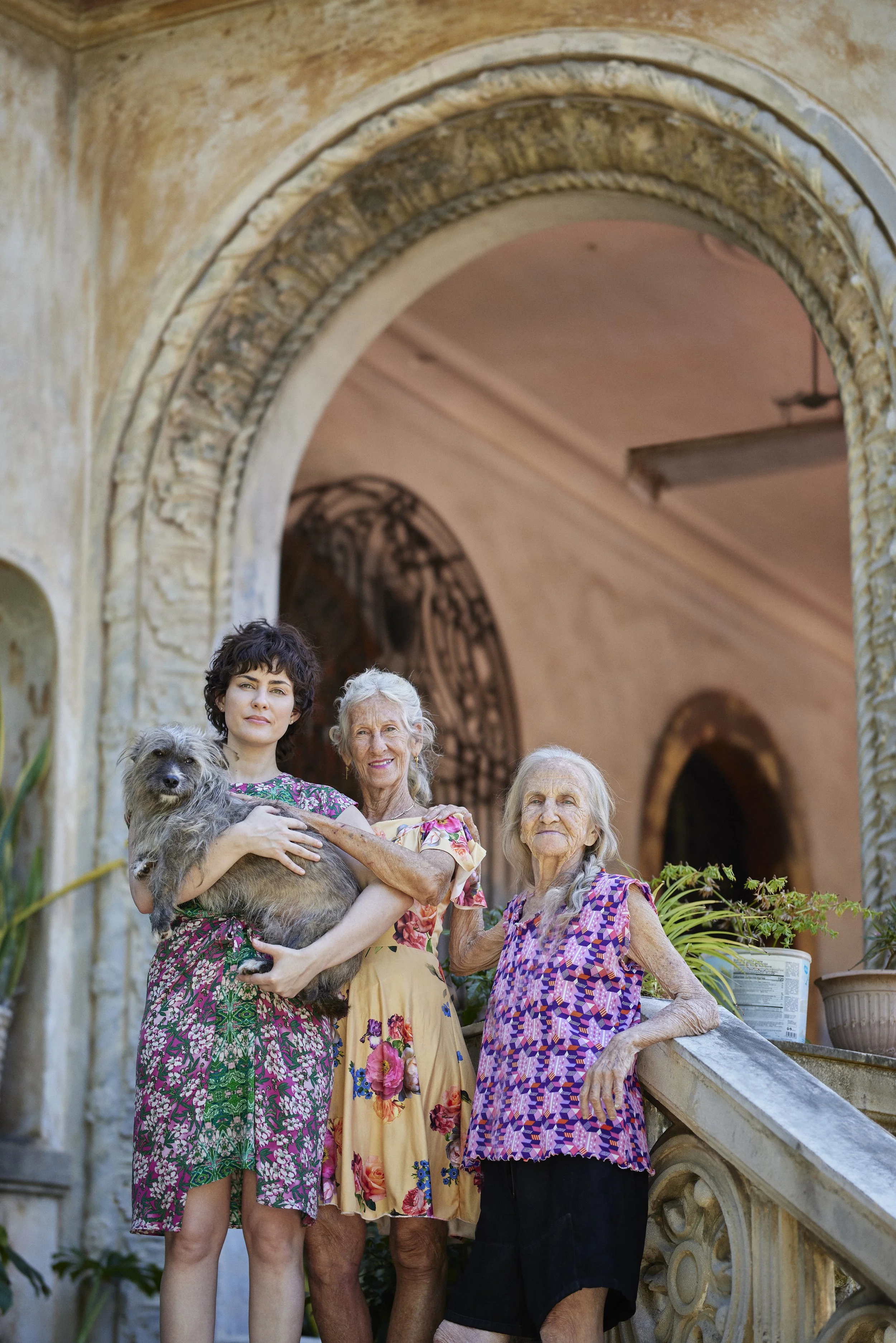 Borrowed Grandmothers

This photograph was the only one of 29 memories, in which the action was focused on the act of photographing: the family photo. It is a tribute to Richard Avedon, one of my first references, and to his anecdote "Borrowed Dogs".