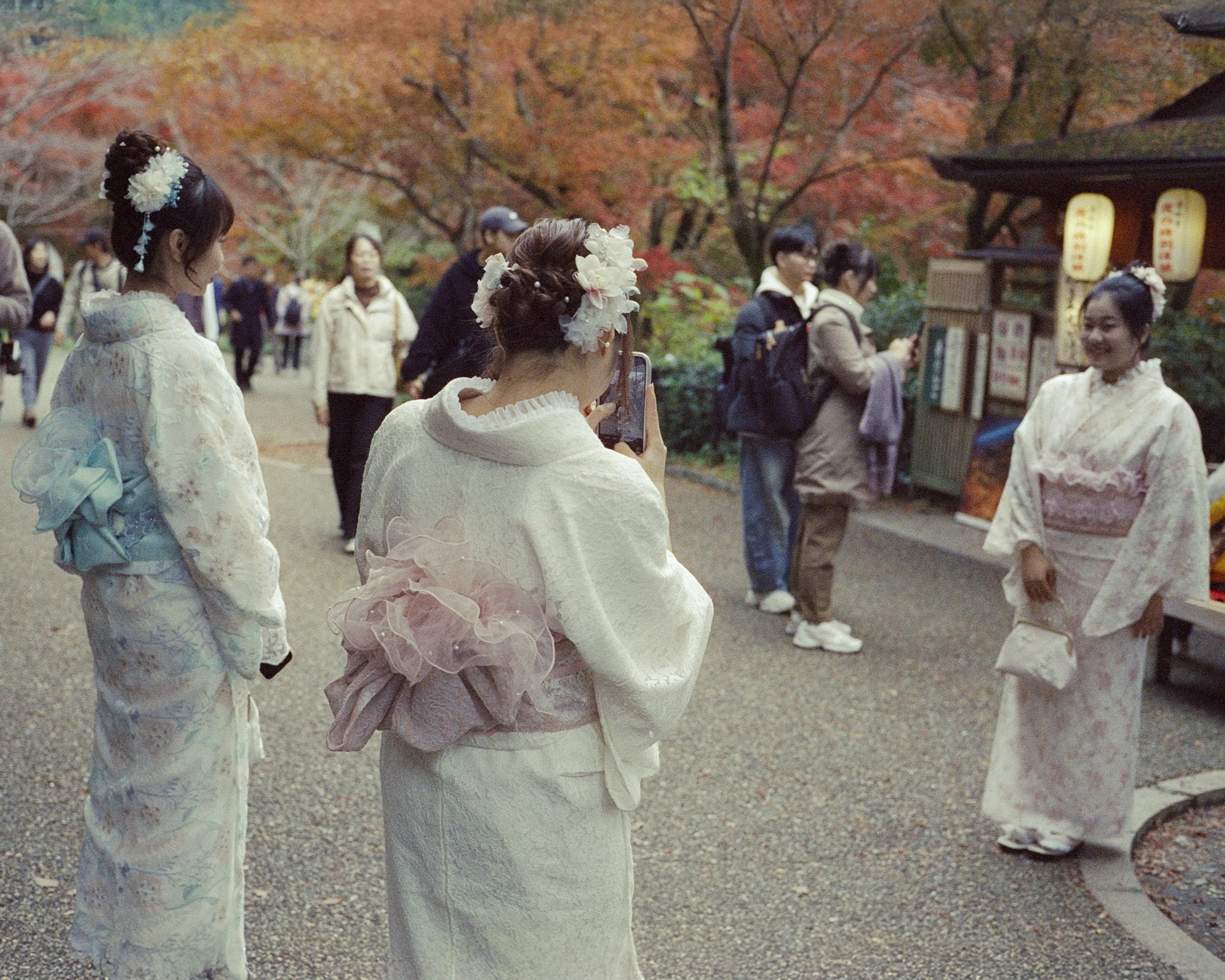 06 Instant Geishas 10mb.jpg