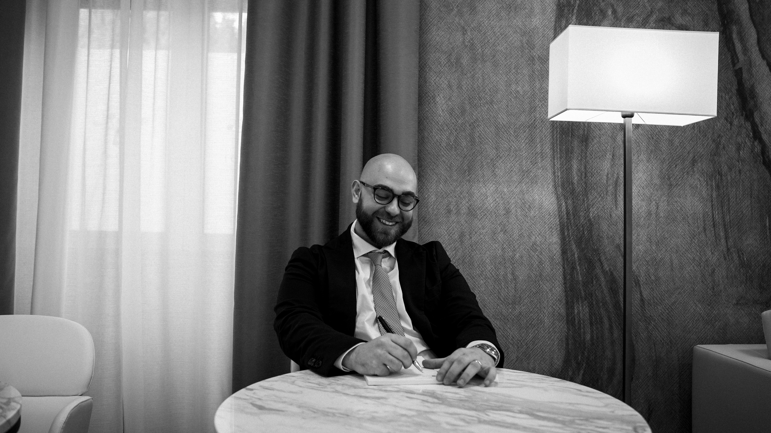 Dottor Marco Gratteri, Chirurgo Plastico, MD PHD