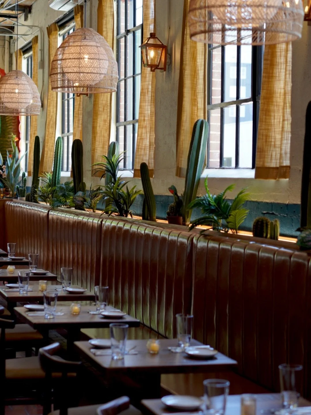 The destination for your weekend plans.

Elevated mexican dining, thoughtfully crafted cocktails, and a space designed for lingering a little longer.