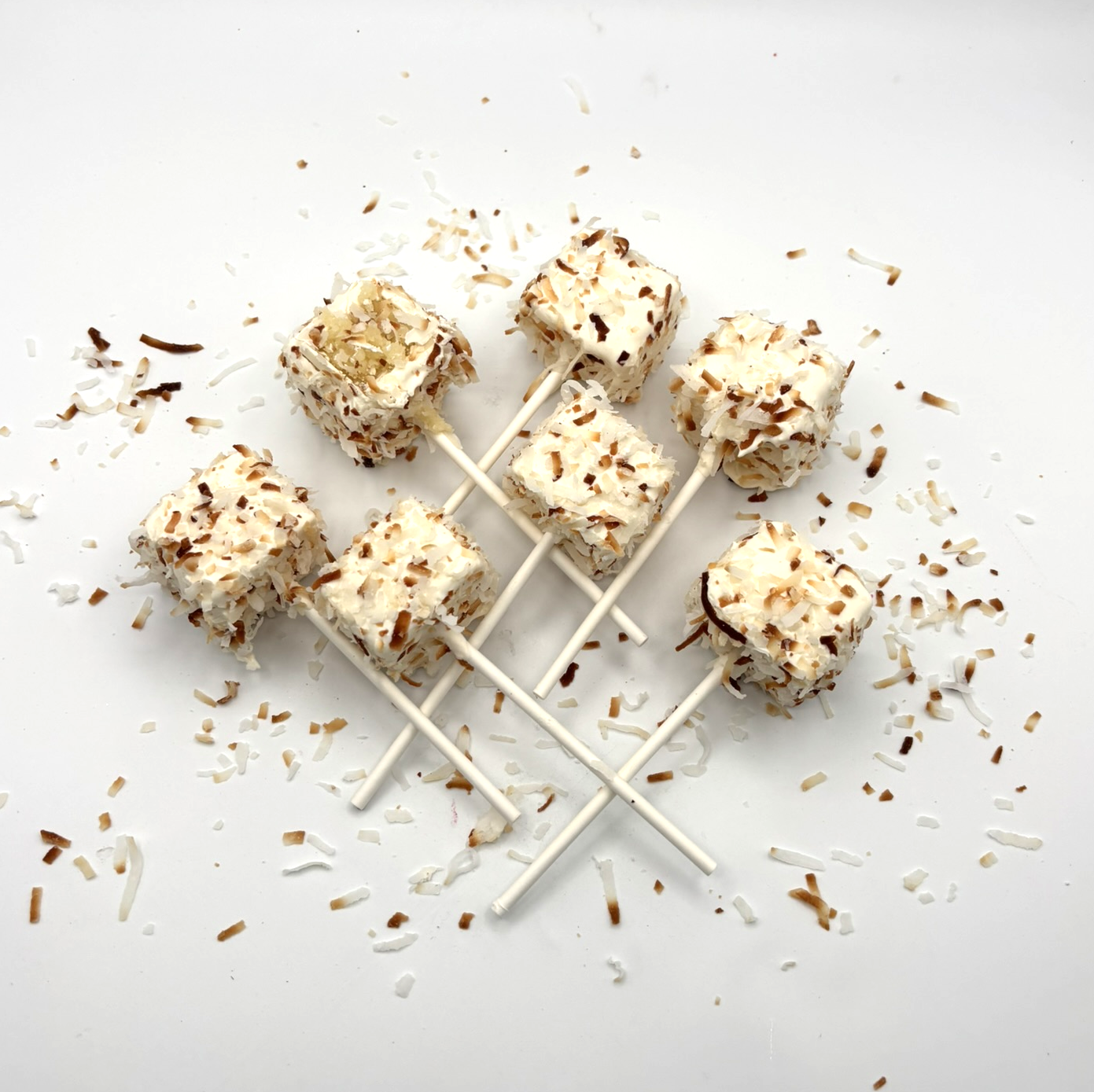 Toasted Coconut_Cake Pop.png