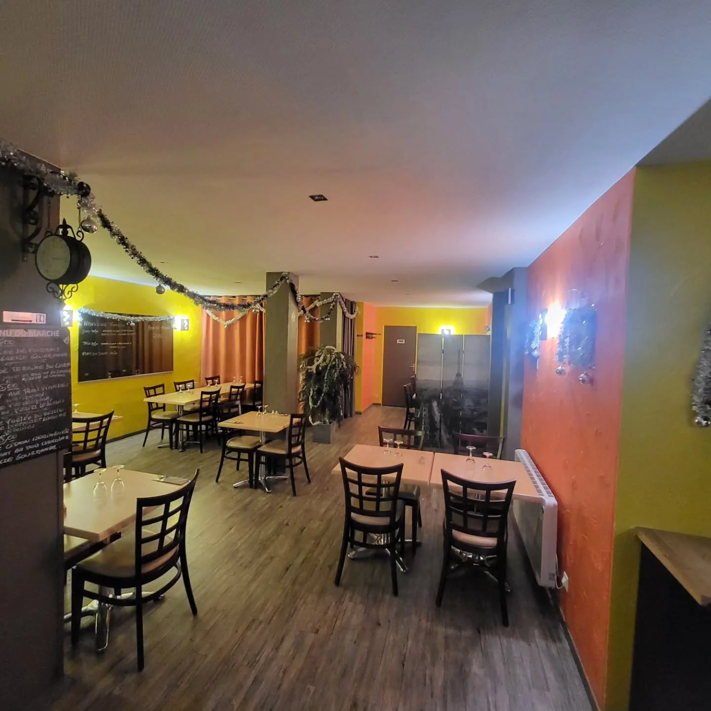 Notre formule du midi change chaque jour et l&rsquo;affluence est souvent au rendez-vous 
pensez &agrave; r&eacute;server votre table.
📞 02 31 43 74 74
📍restaurant Le Kikalou &ndash; Caen ( la Folie-Couvrechef)
👉 Sur place ou &agrave; emporter

#l