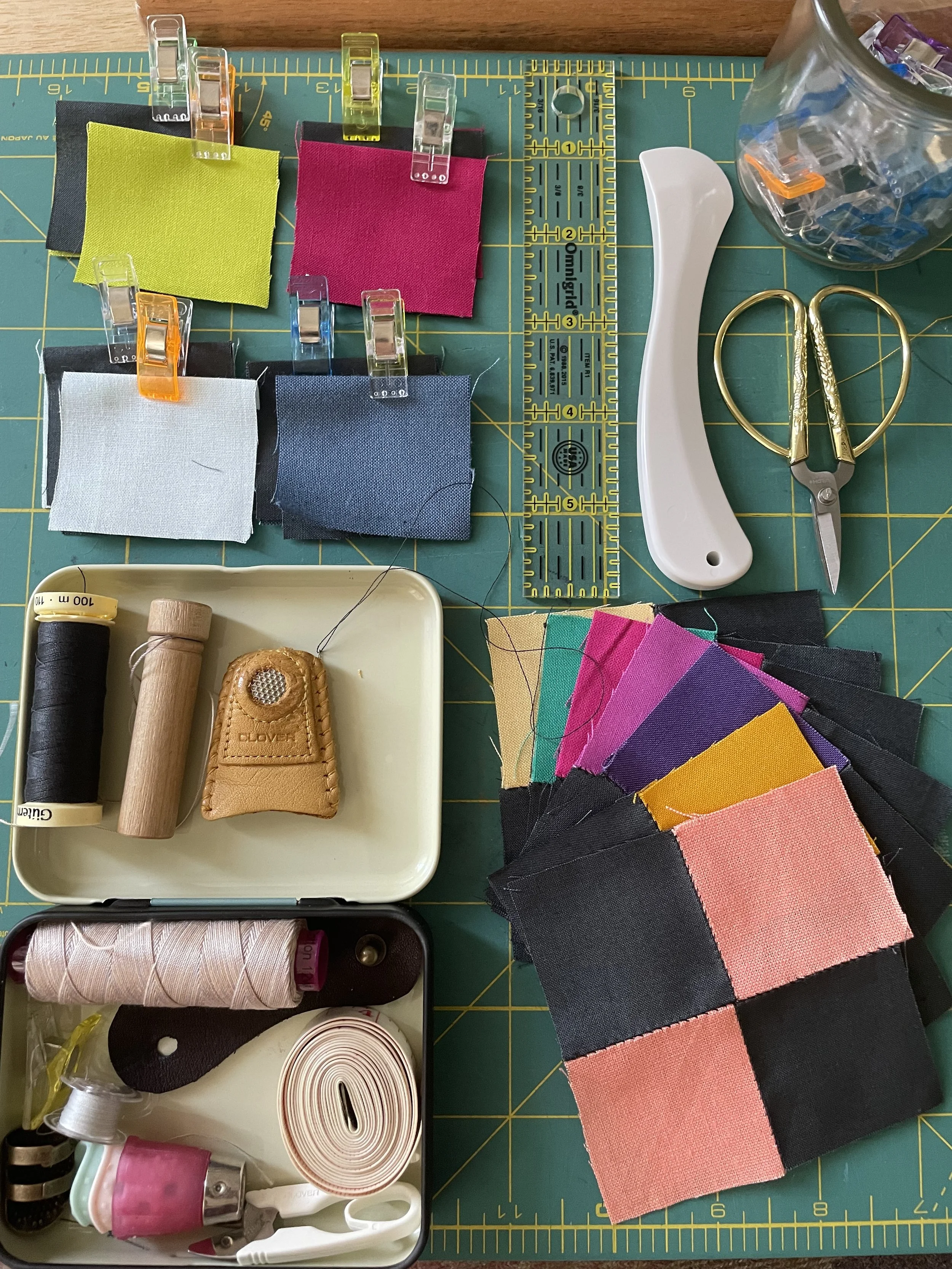 start with an pop of color