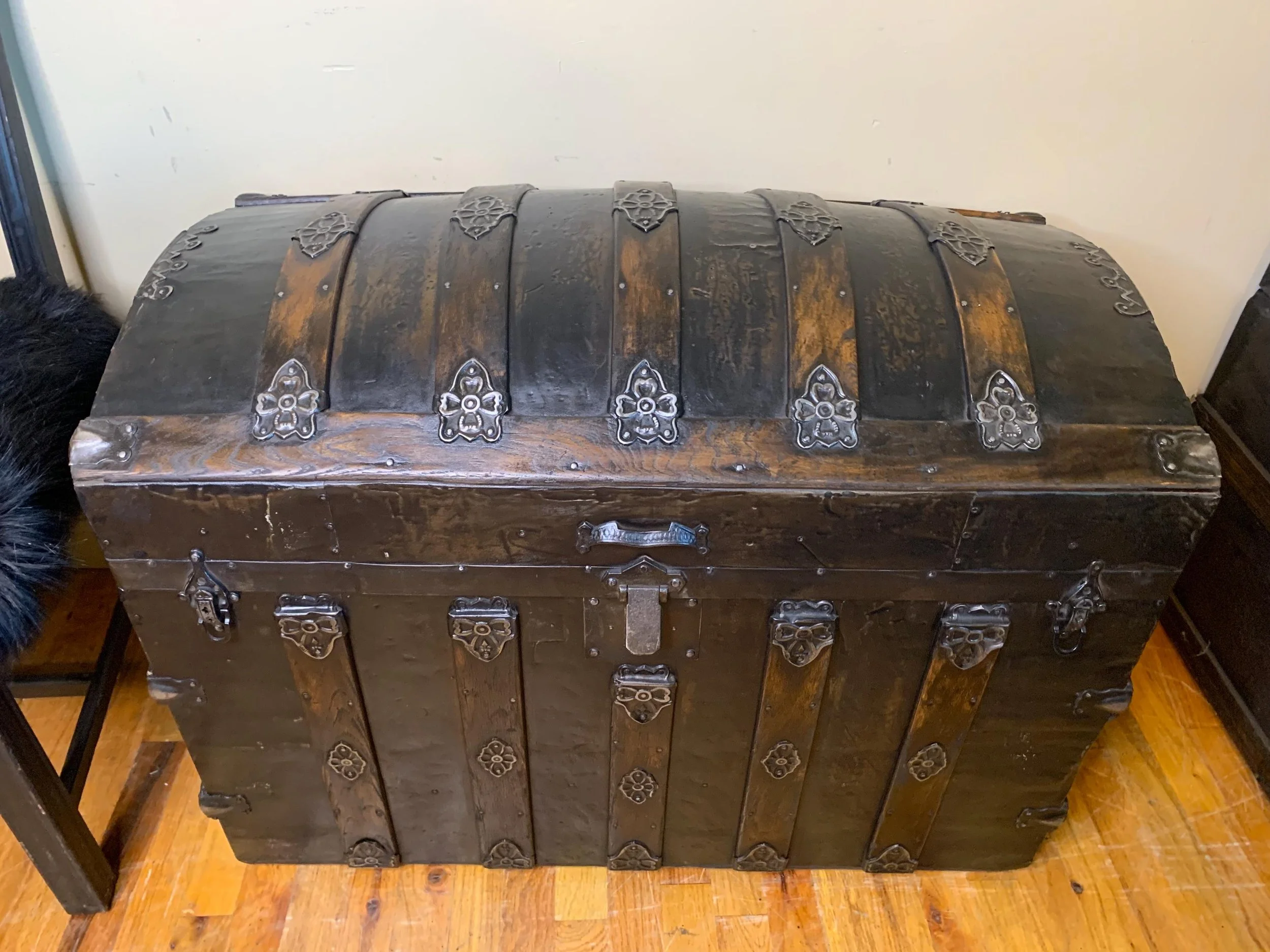 Camelback trunk with black walnut slats