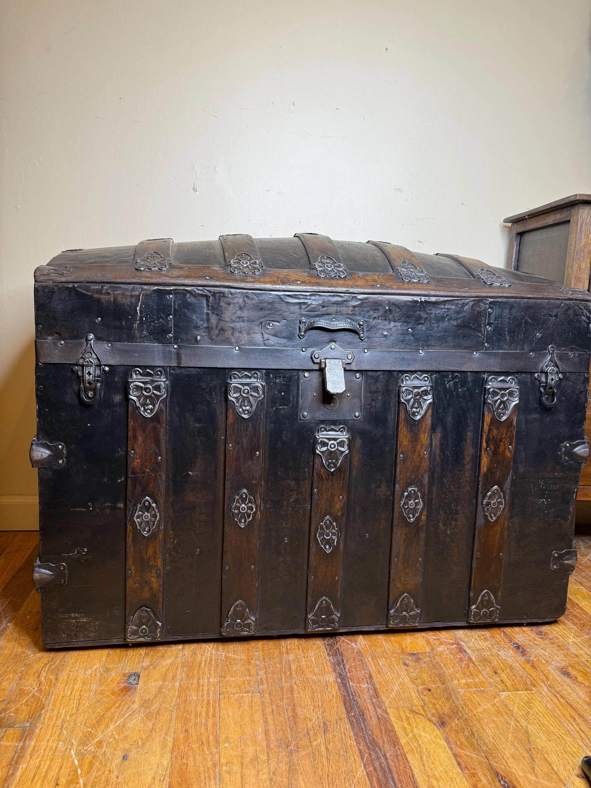 Wedding card box idea using antique trunk