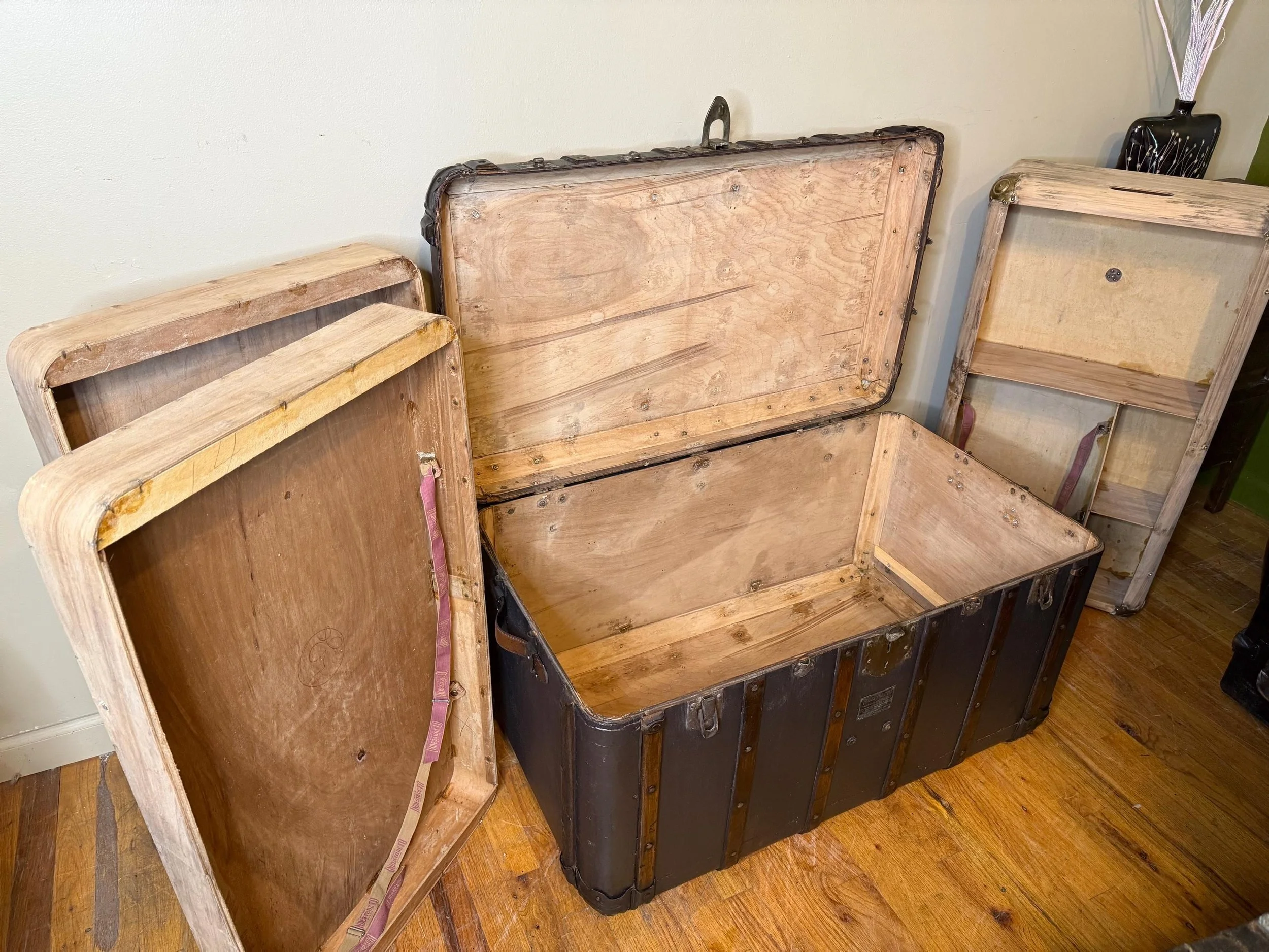 Original Indestructo trunk inserts restored and refinished