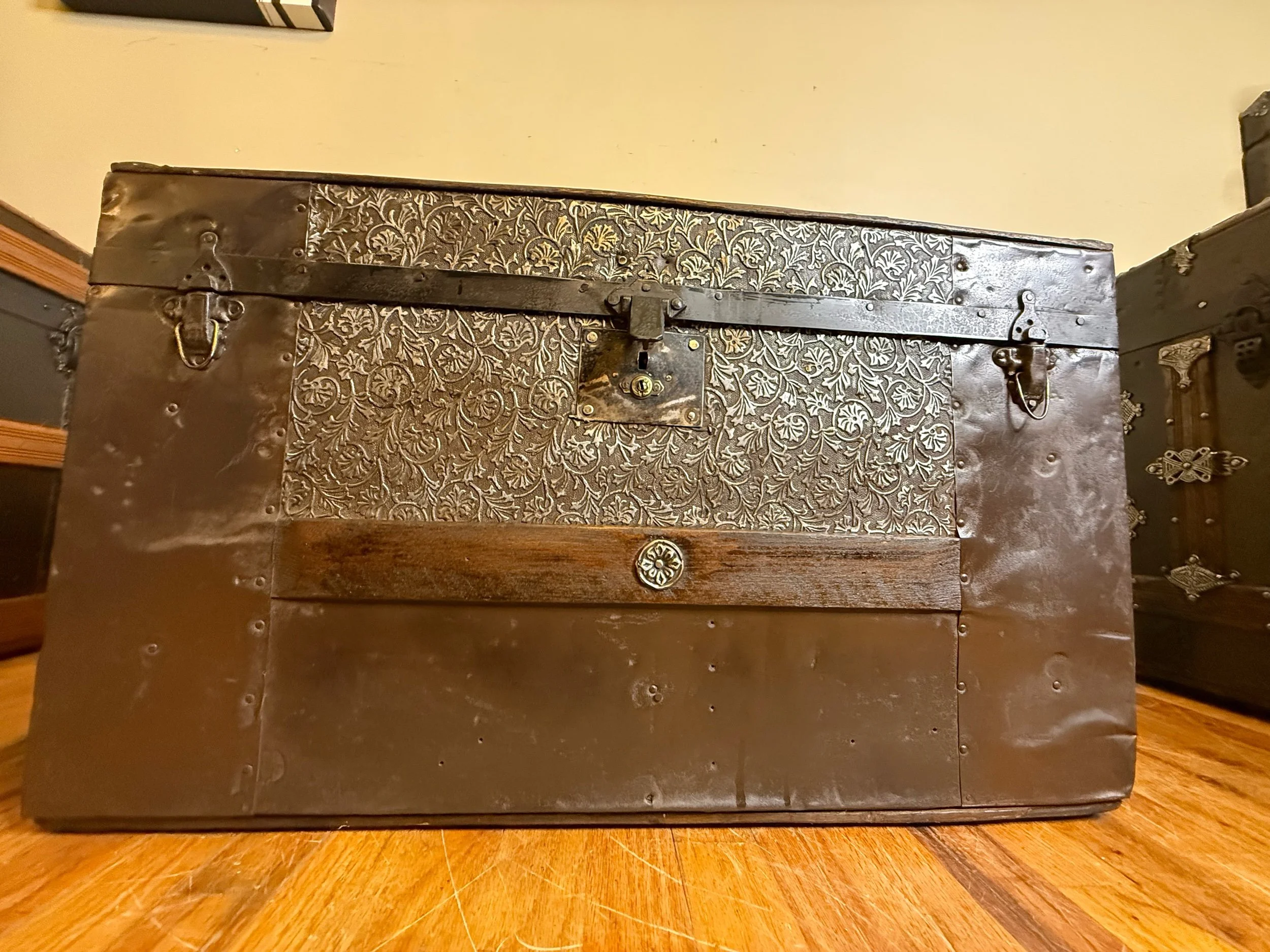 Victorian humpback steamer trunk with arched dome lid