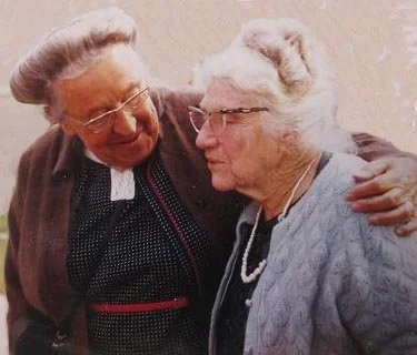 Corrie ten Boom was a goof friend of Jennie Mitchell's and several family members. Click on the photo for Corrie ten Boom's bio.