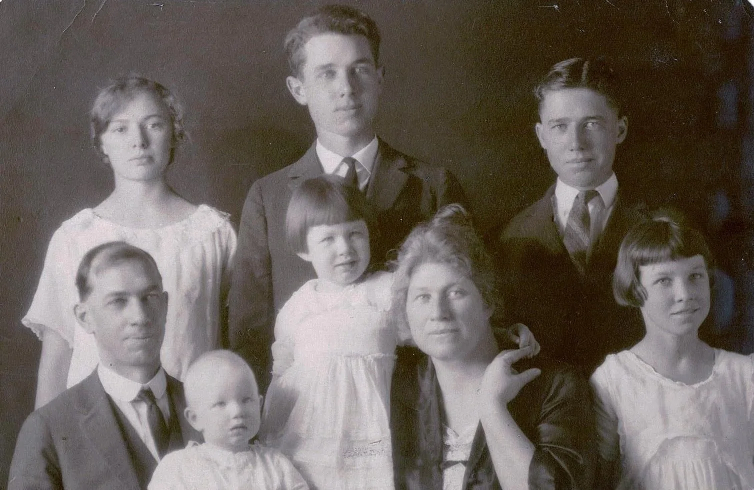 A. E. Mitchell family portrait in 1924-1925. Andrew, Jennie, and children. 