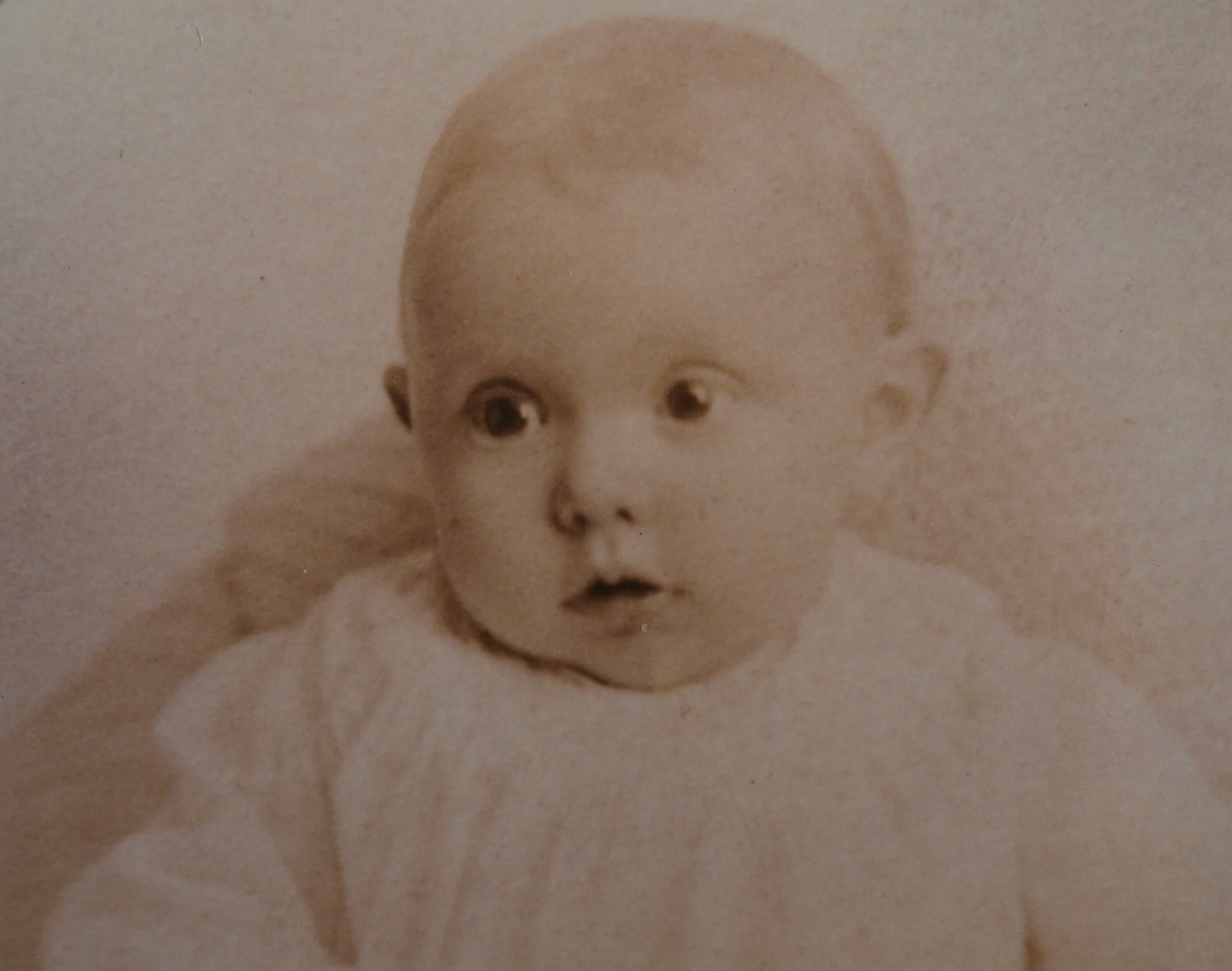 Andrew and Sadie's daughter Helen Mitchell, 1909