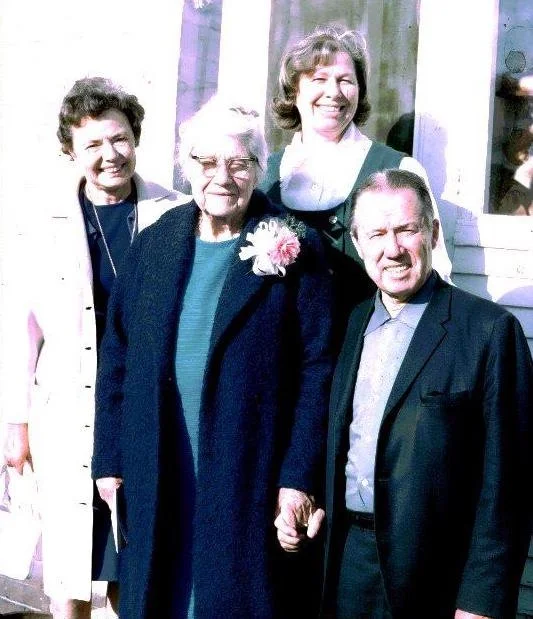 Jennie with Hubert, Helen and Marietta